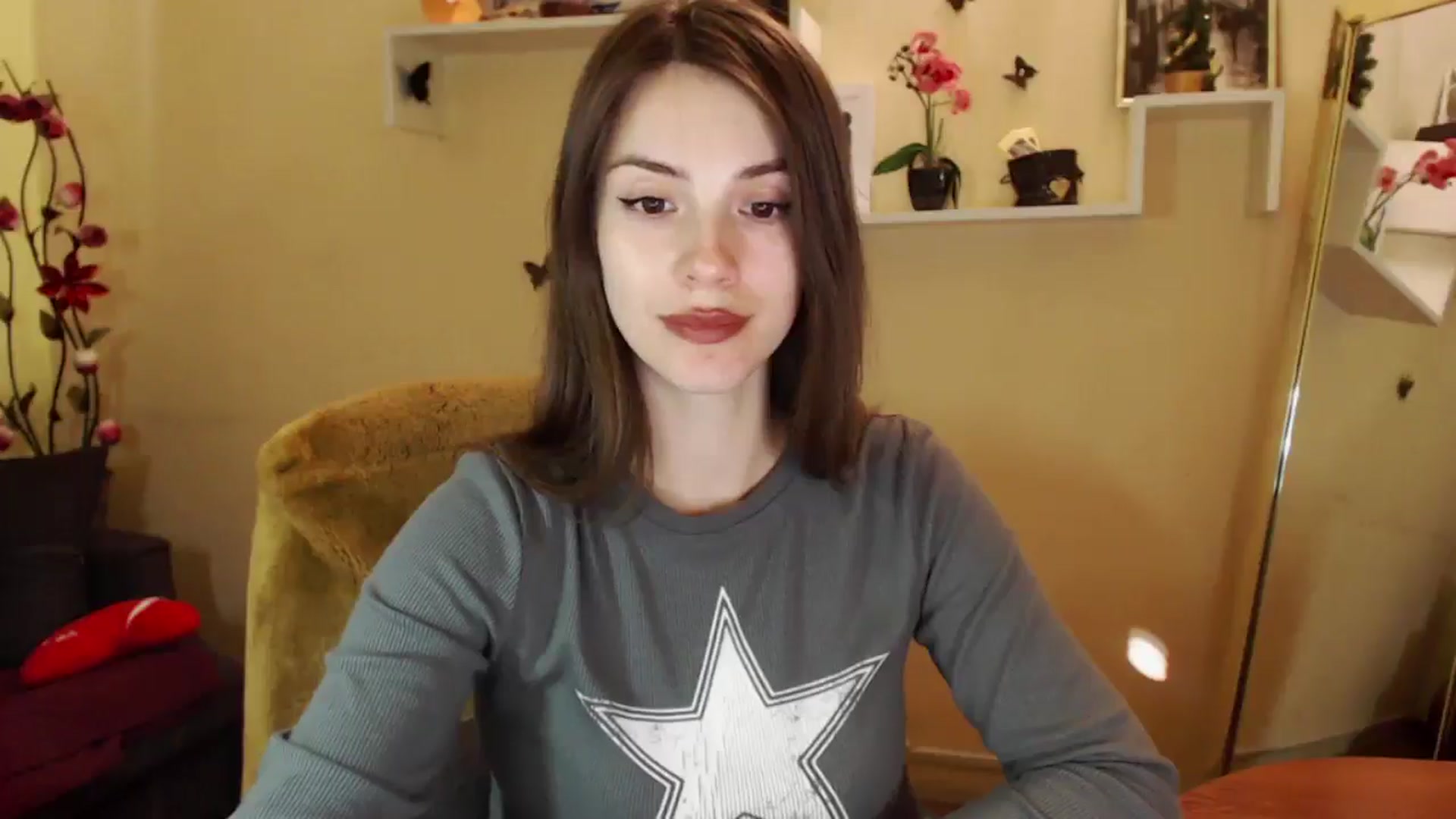 Gallery image thumbnail from MiaRoony's myfreecams stream on, 03/07/2025, 11:45 image 3 of 20