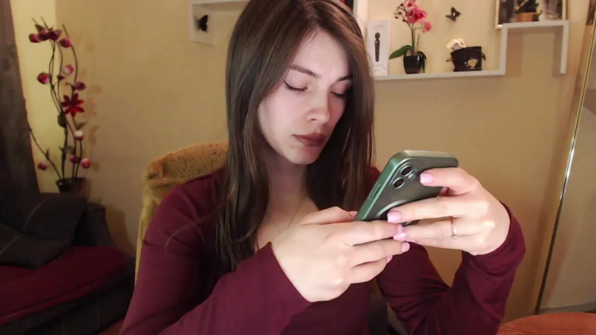 Gallery image thumbnail from MiaRoony's myfreecams stream on, 04/14/2025, 12:56 image 11 of 20