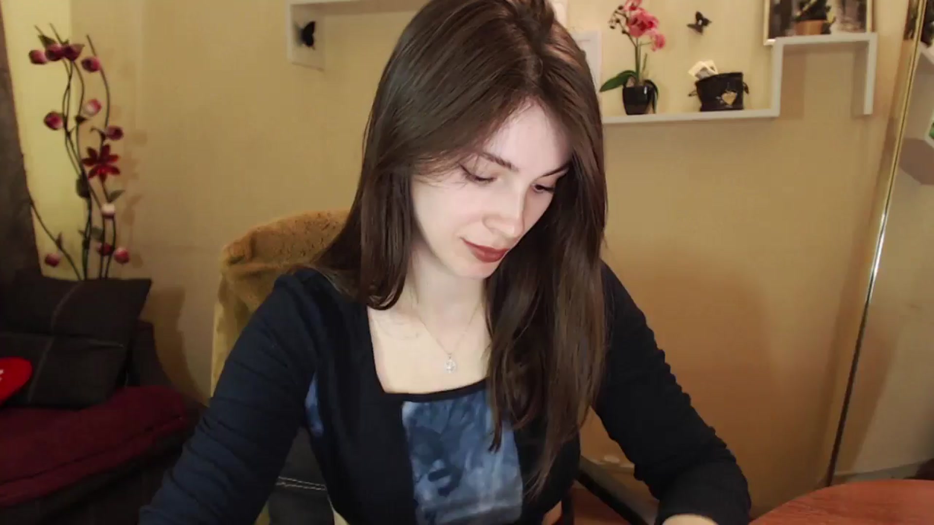 Gallery image thumbnail from MiaRoony's myfreecams stream on, 04/18/2025, 14:26 image 10 of 20