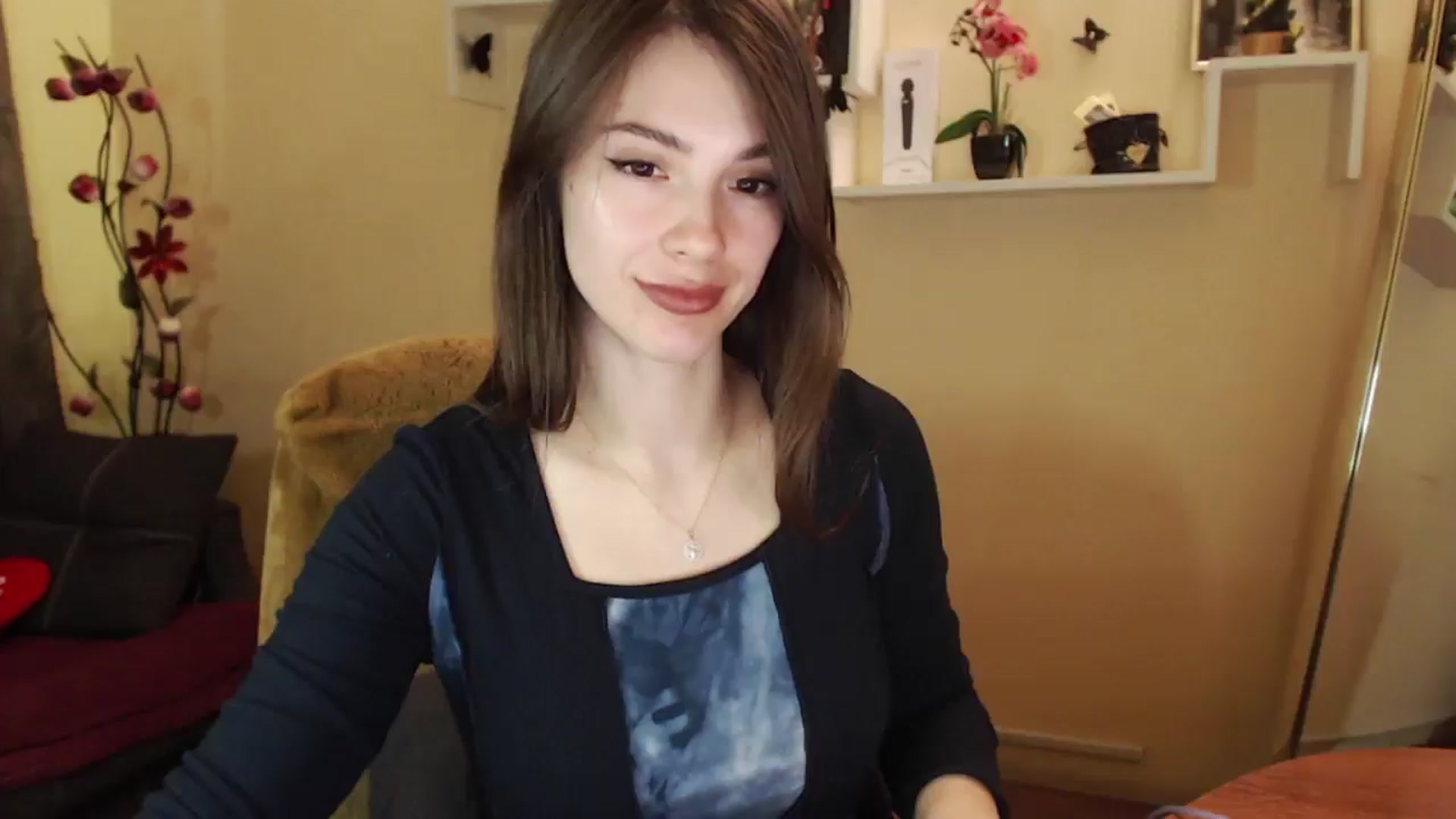 Gallery image thumbnail from MiaRoony's myfreecams stream on, 04/18/2025, 14:26 image 15 of 20