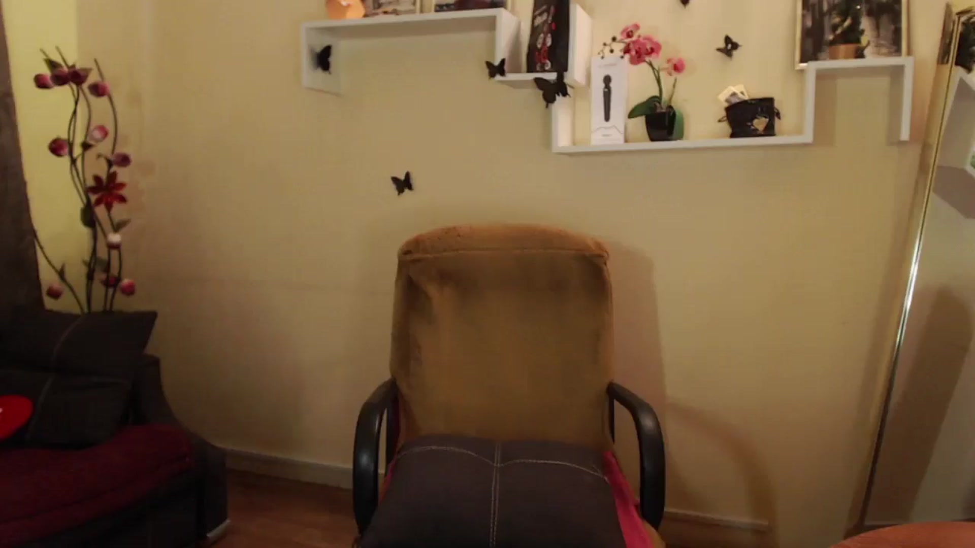 Gallery image thumbnail from MiaRoony's myfreecams stream on, 04/21/2025, 12:21 image 4 of 20