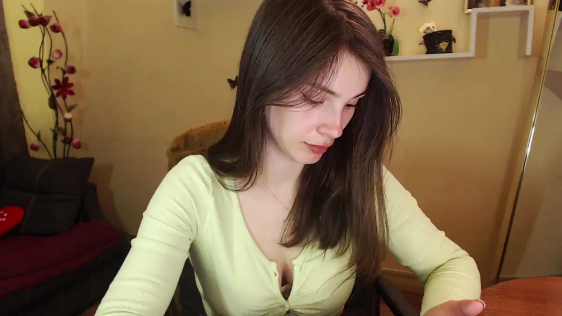 Gallery image thumbnail from MiaRoony's myfreecams stream on, 04/21/2025, 12:21 image 15 of 20