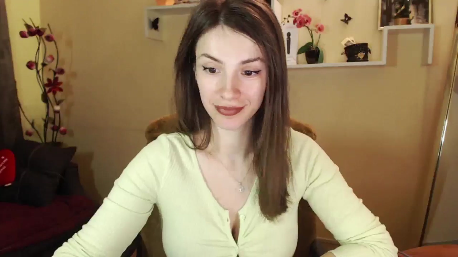 Gallery image thumbnail from MiaRoony's myfreecams stream on, 04/26/2025, 11:27 image 11 of 20