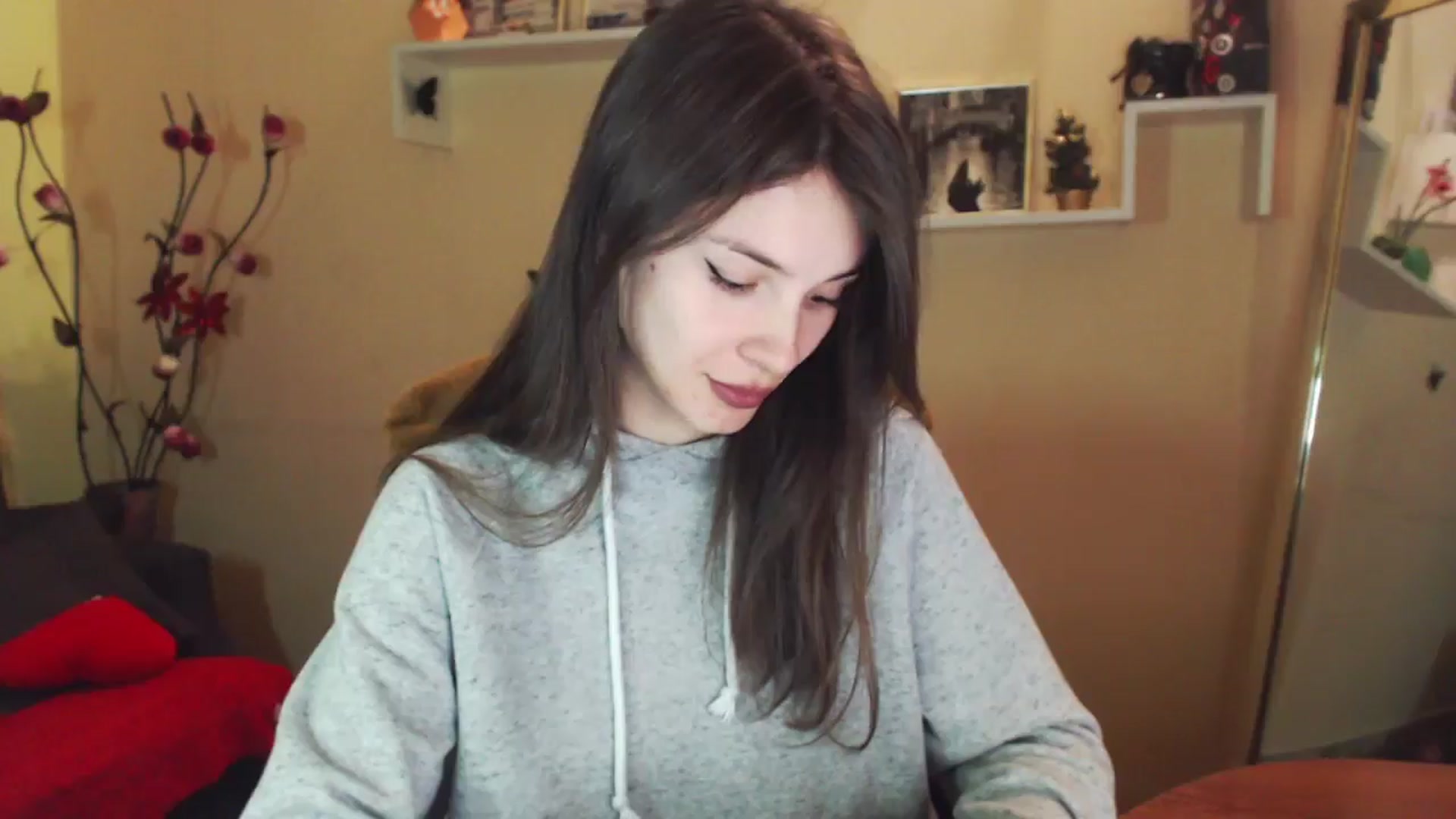 Gallery image thumbnail from MiaRoony's myfreecams stream on, 12/27/2025, 14:44 image 10 of 20