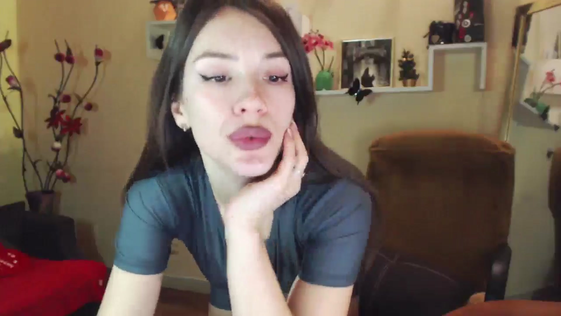 Gallery image thumbnail from MiaRoony's myfreecams stream on, 12/29/2025, 14:28 image 16 of 20