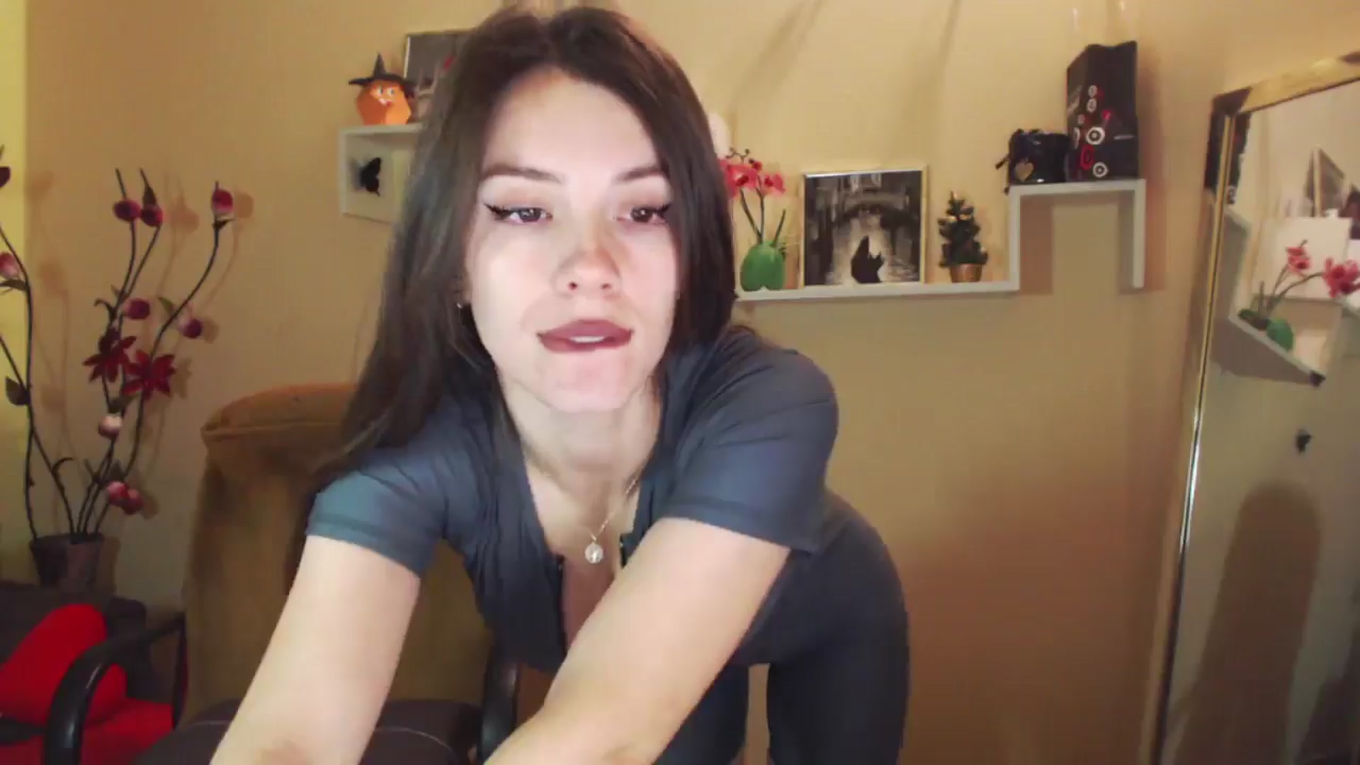 Gallery image thumbnail from MiaRoony's myfreecams stream on, 01/03/2026, 12:00 image 16 of 20