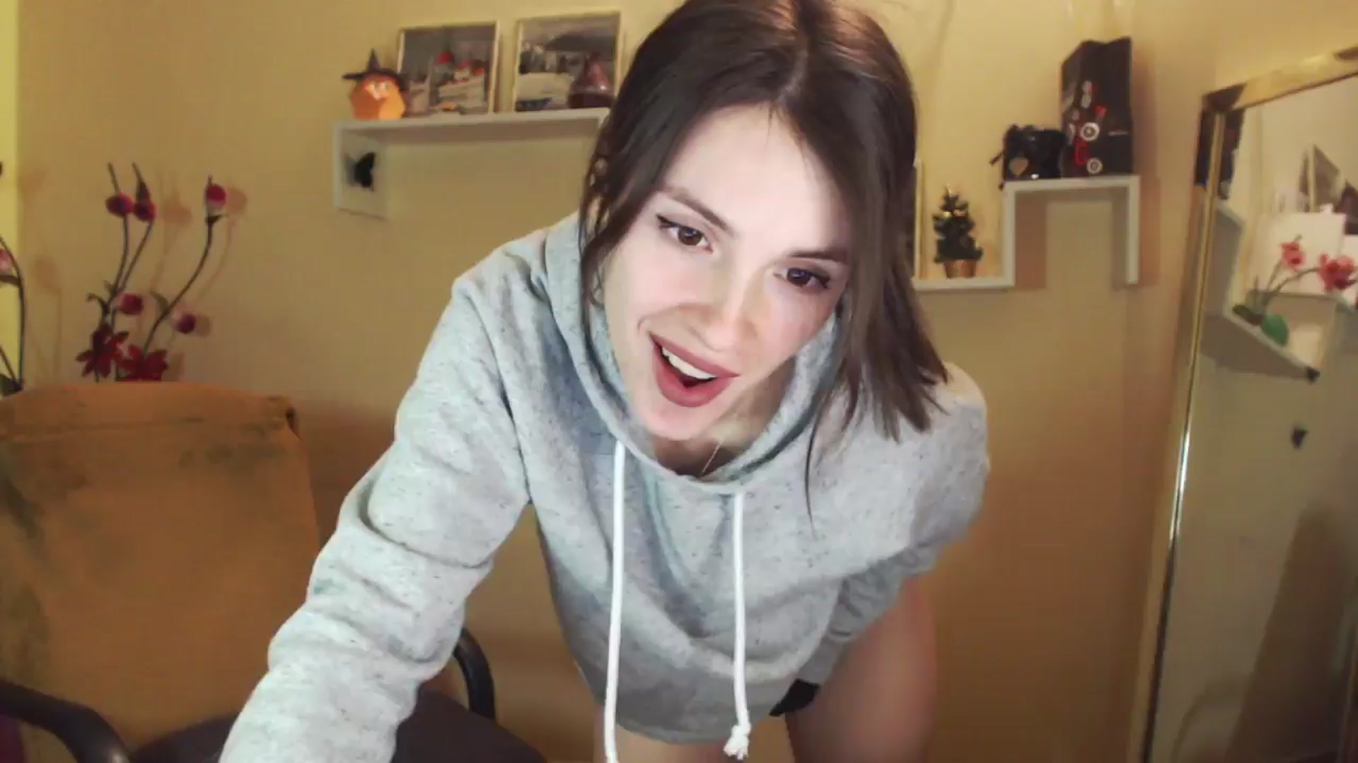 Gallery image thumbnail from MiaRoony's myfreecams stream on, 01/04/2026, 14:45 image 6 of 20