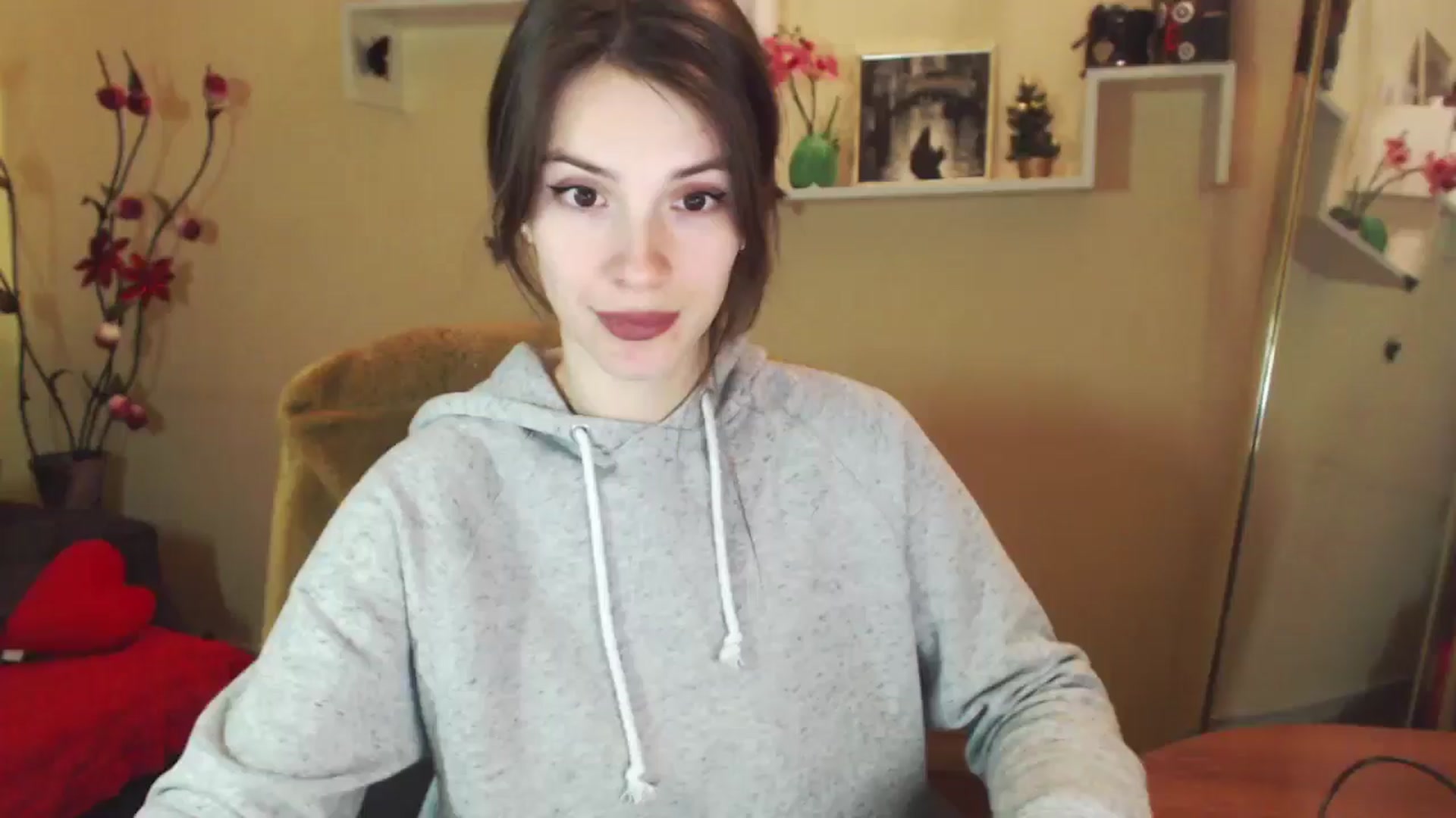 Gallery image thumbnail from MiaRoony's myfreecams stream on, 01/04/2026, 14:45 image 2 of 20