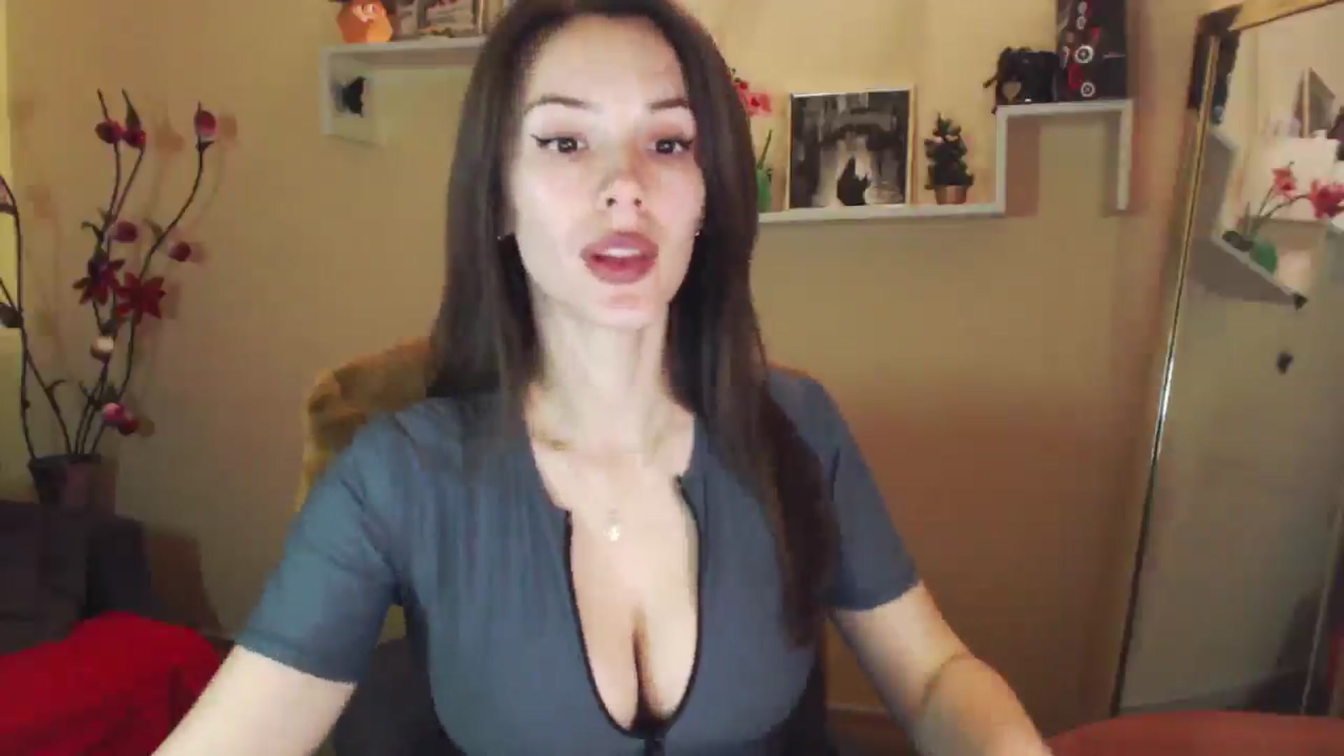 Gallery image thumbnail from MiaRoony's myfreecams stream on, 01/05/2026, 15:54 image 16 of 20