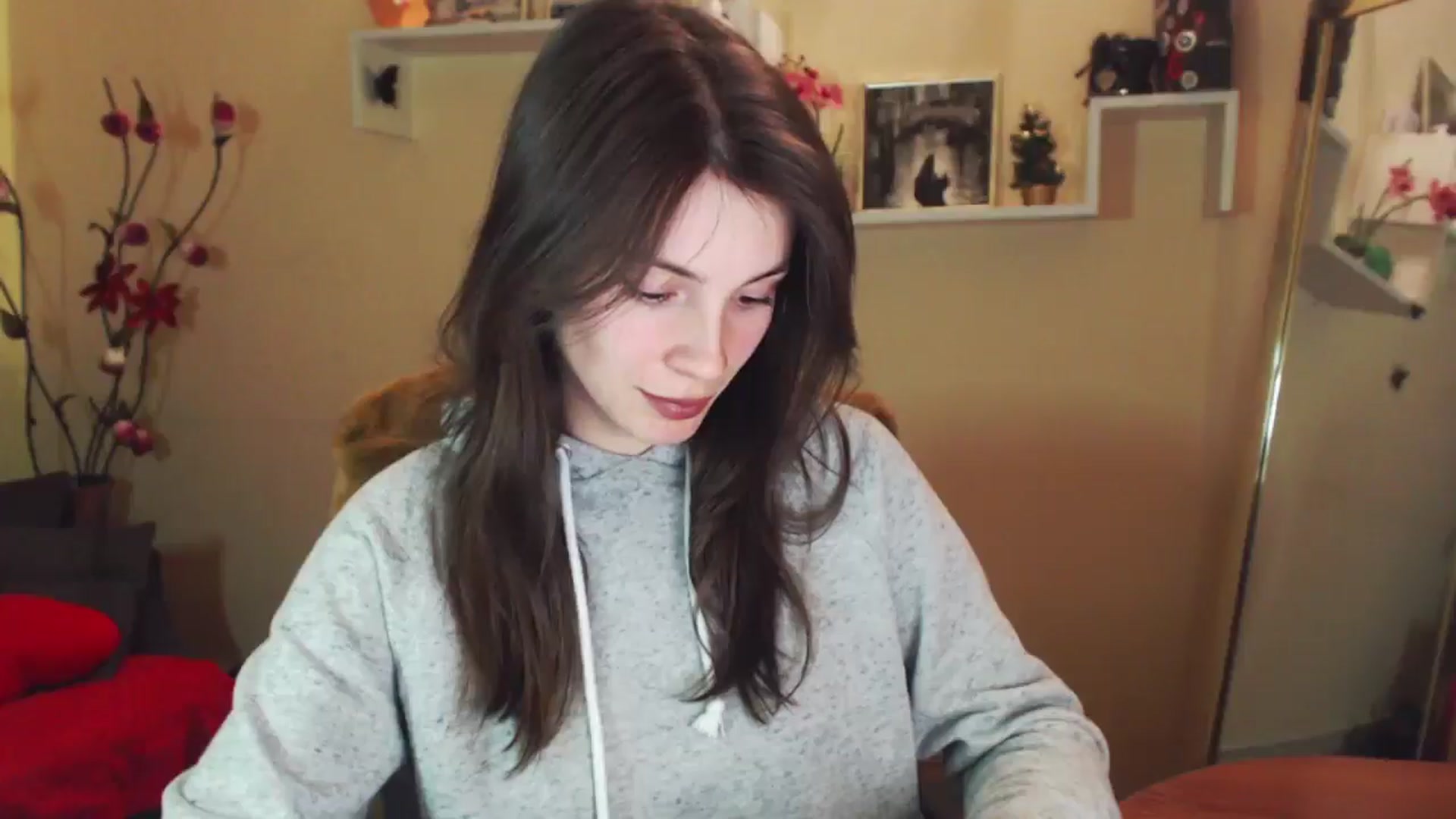 Gallery image thumbnail from MiaRoony's myfreecams stream on, 01/06/2026, 14:49 image 14 of 20