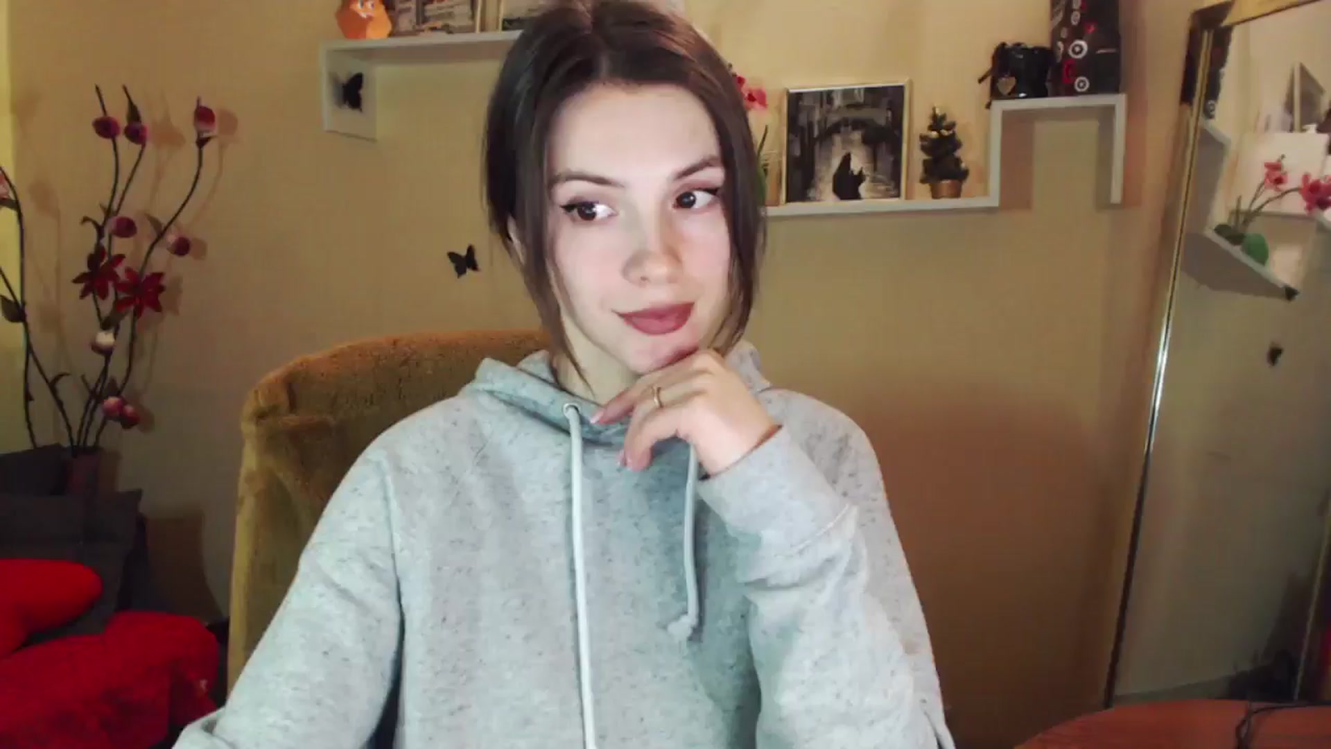 Gallery image thumbnail from MiaRoony's myfreecams stream on, 01/07/2026, 12:04 image 6 of 20