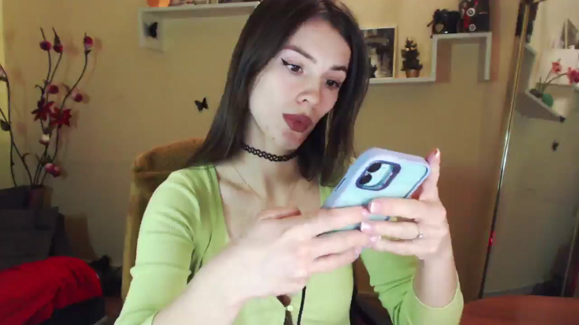 Gallery image thumbnail from MiaRoony's myfreecams stream on, 01/10/2026, 12:33 image 12 of 20