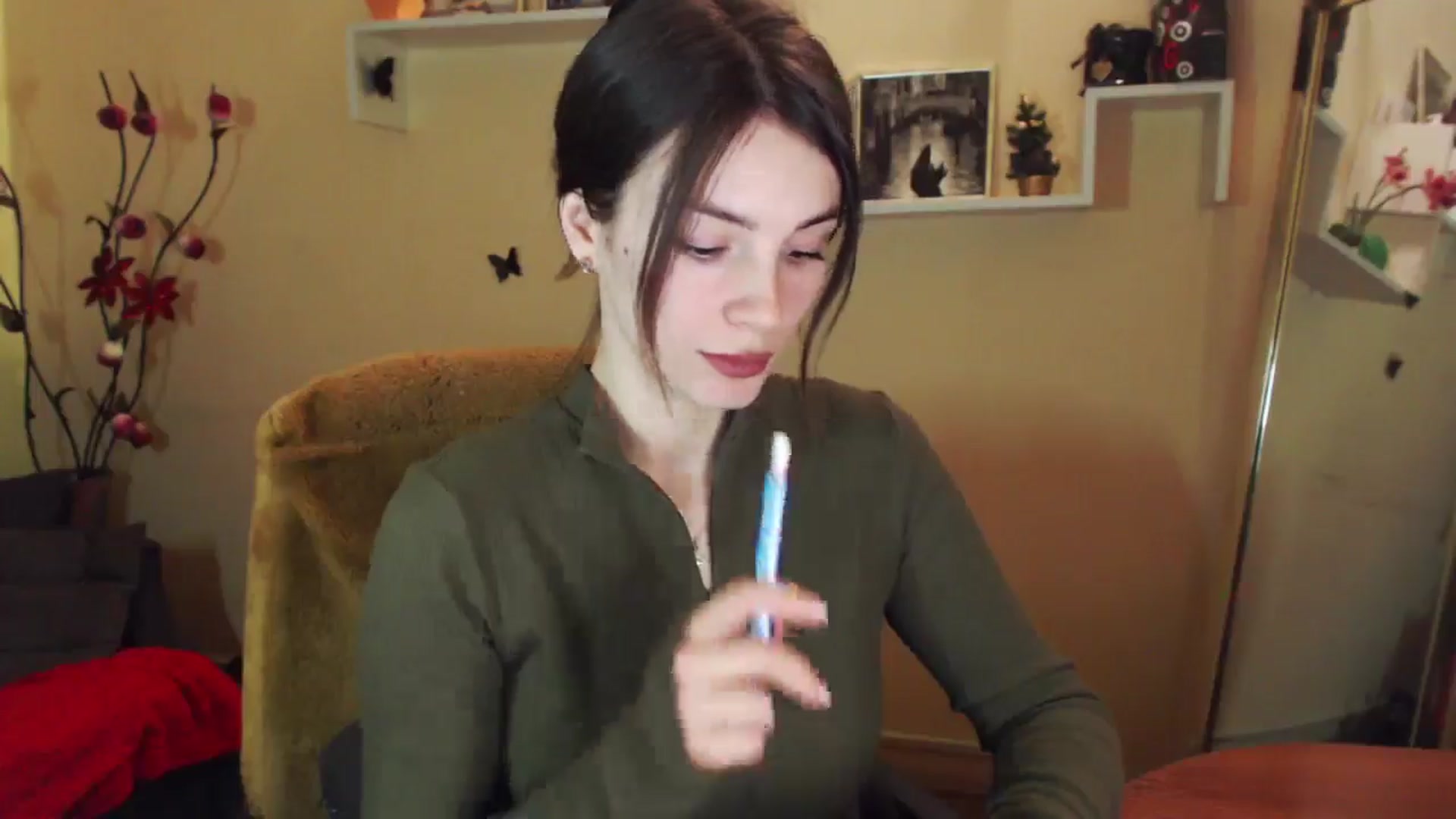 Gallery image thumbnail from MiaRoony's myfreecams stream on, 01/10/2026, 13:41 image 12 of 20