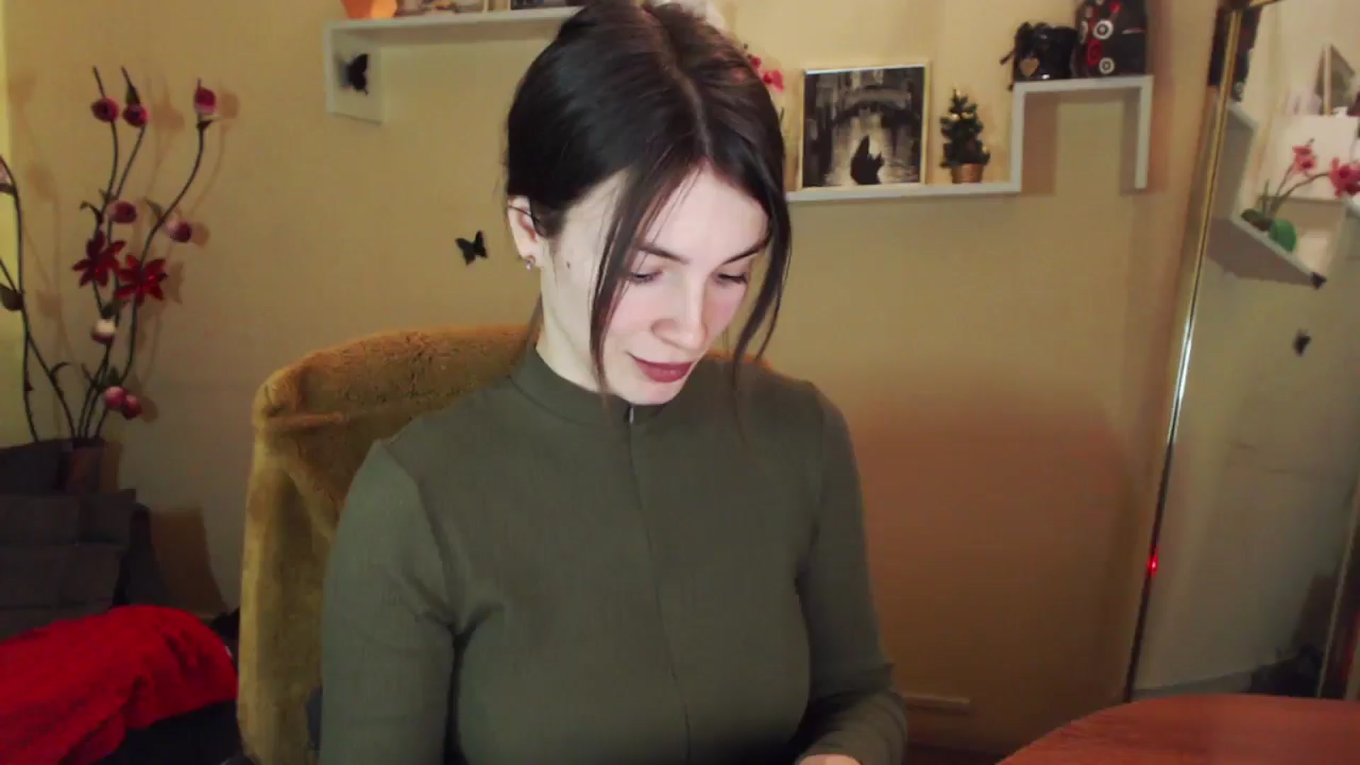 Gallery image thumbnail from MiaRoony's myfreecams stream on, 01/10/2026, 13:41 image 15 of 20