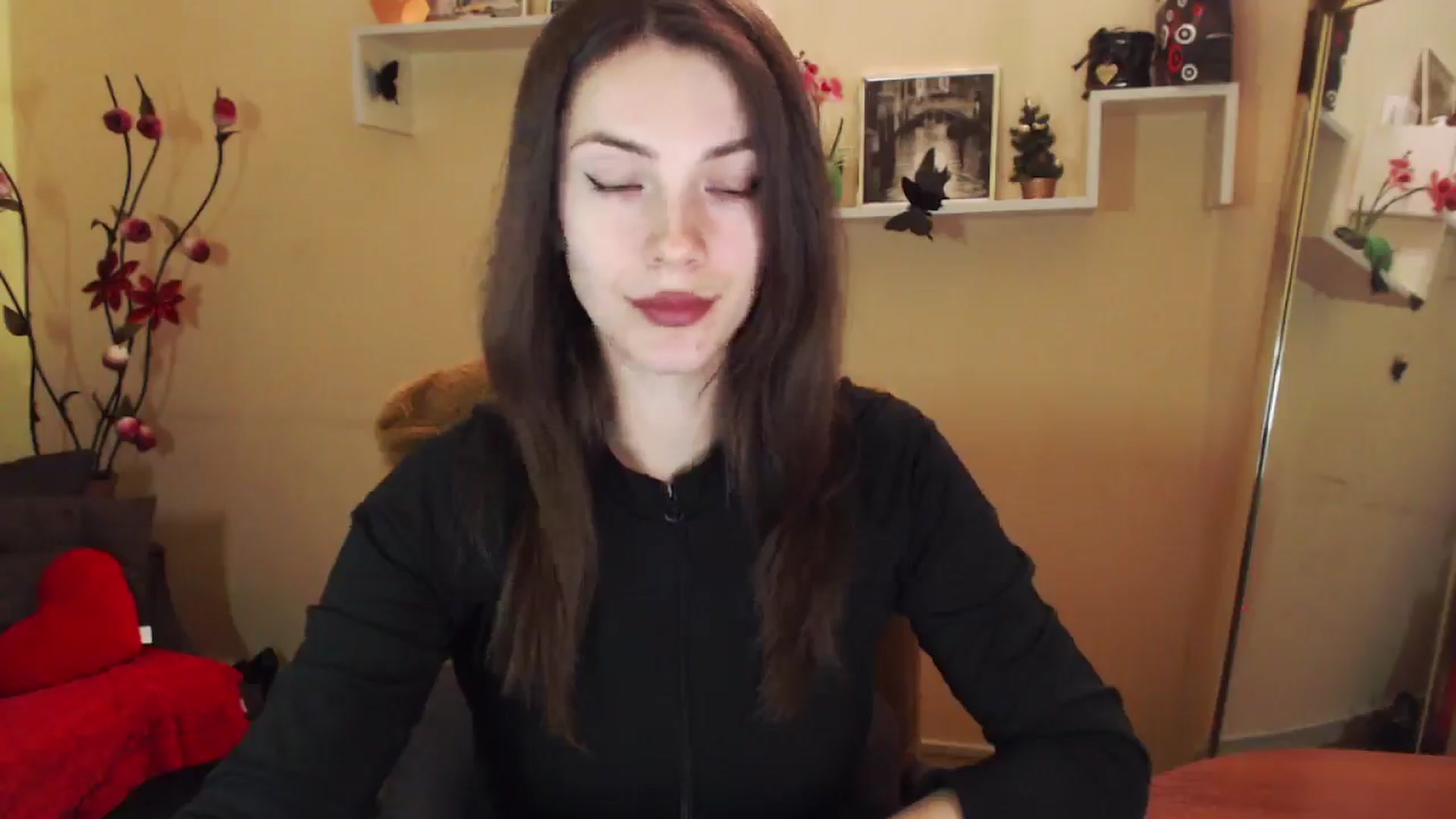 Gallery image thumbnail from MiaRoony's myfreecams stream on, 01/11/2026, 11:50 image 6 of 20