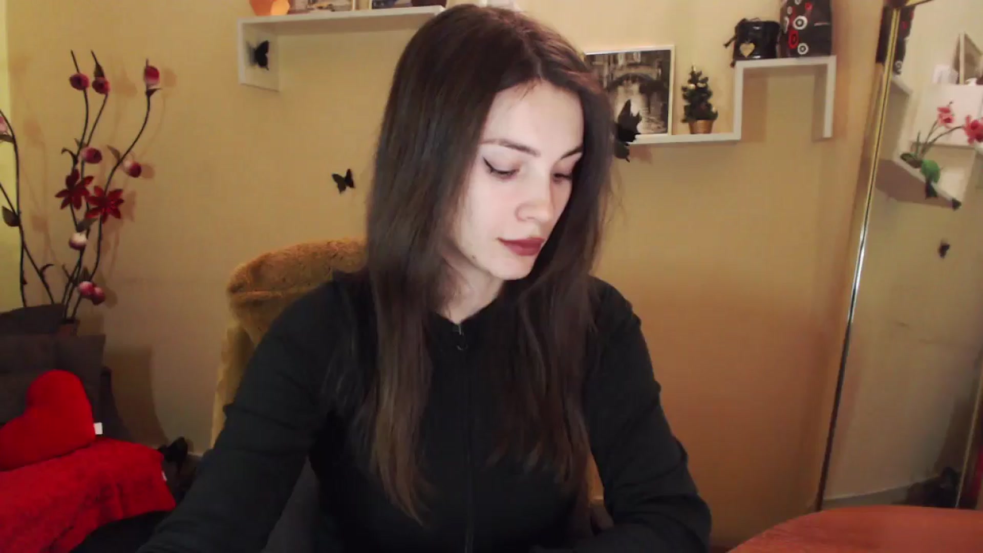 Gallery image thumbnail from MiaRoony's myfreecams stream on, 01/11/2026, 11:50 image 10 of 20