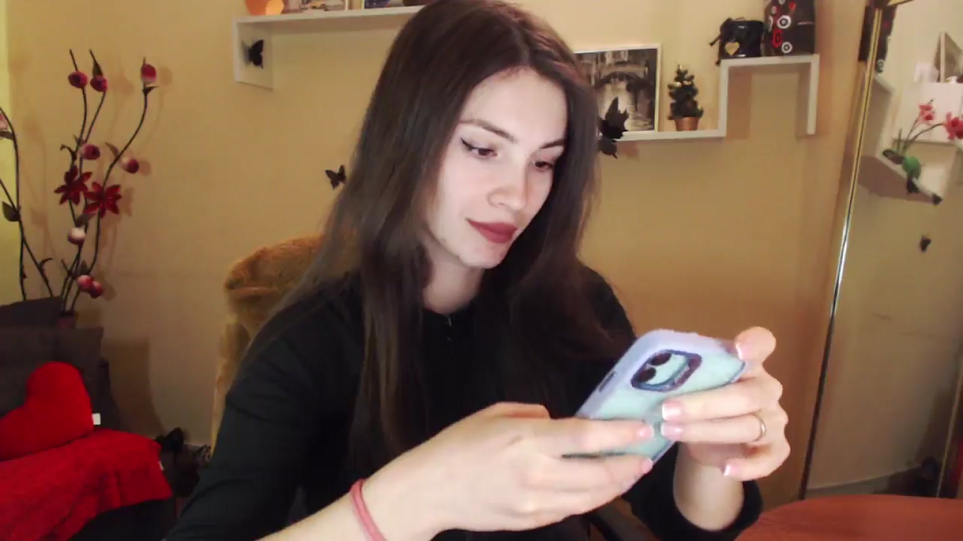 Gallery image thumbnail from MiaRoony's myfreecams stream on, 01/11/2026, 11:50 image 14 of 20