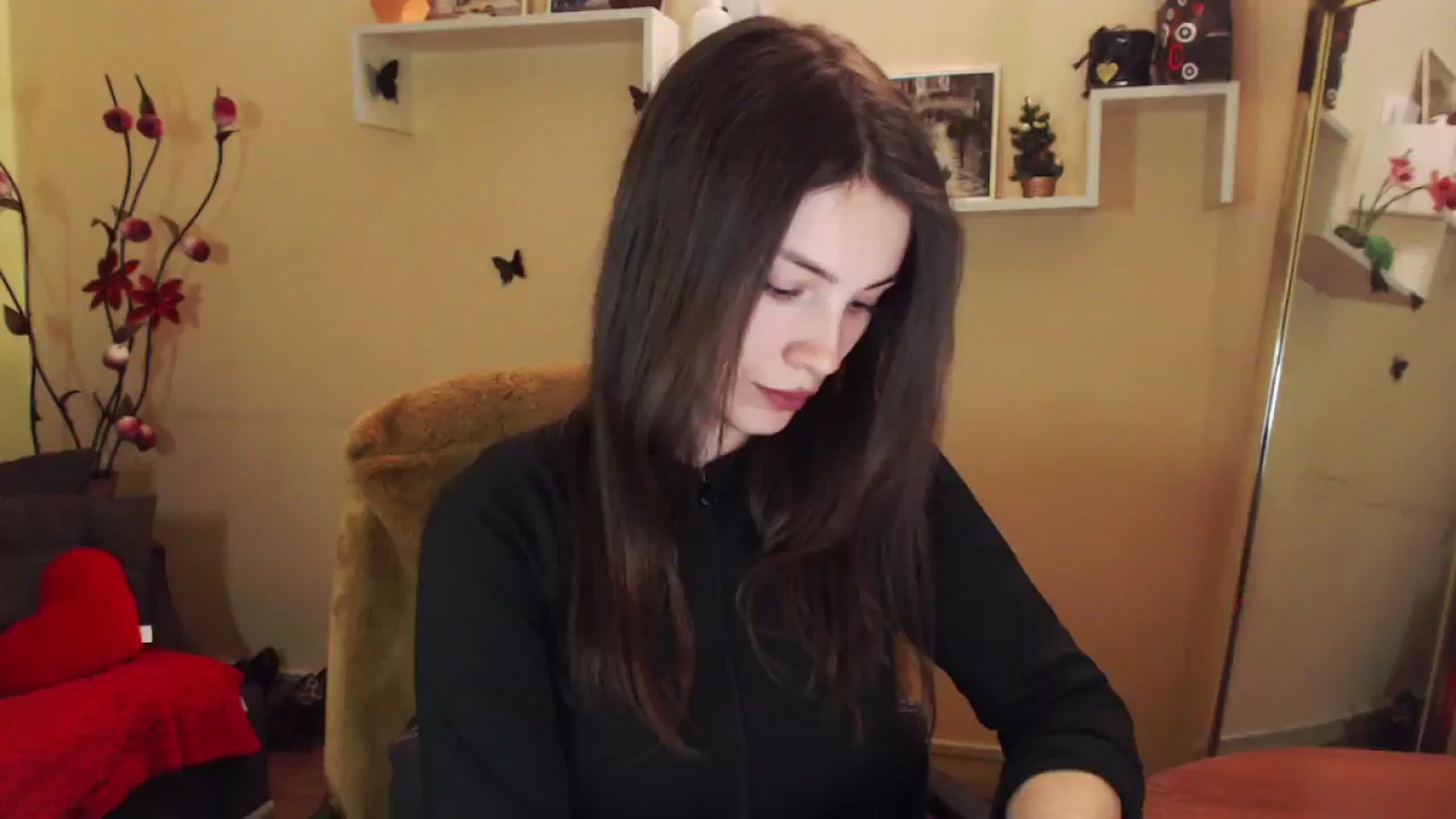 Gallery image thumbnail from MiaRoony's myfreecams stream on, 01/11/2026, 12:40 image 6 of 20