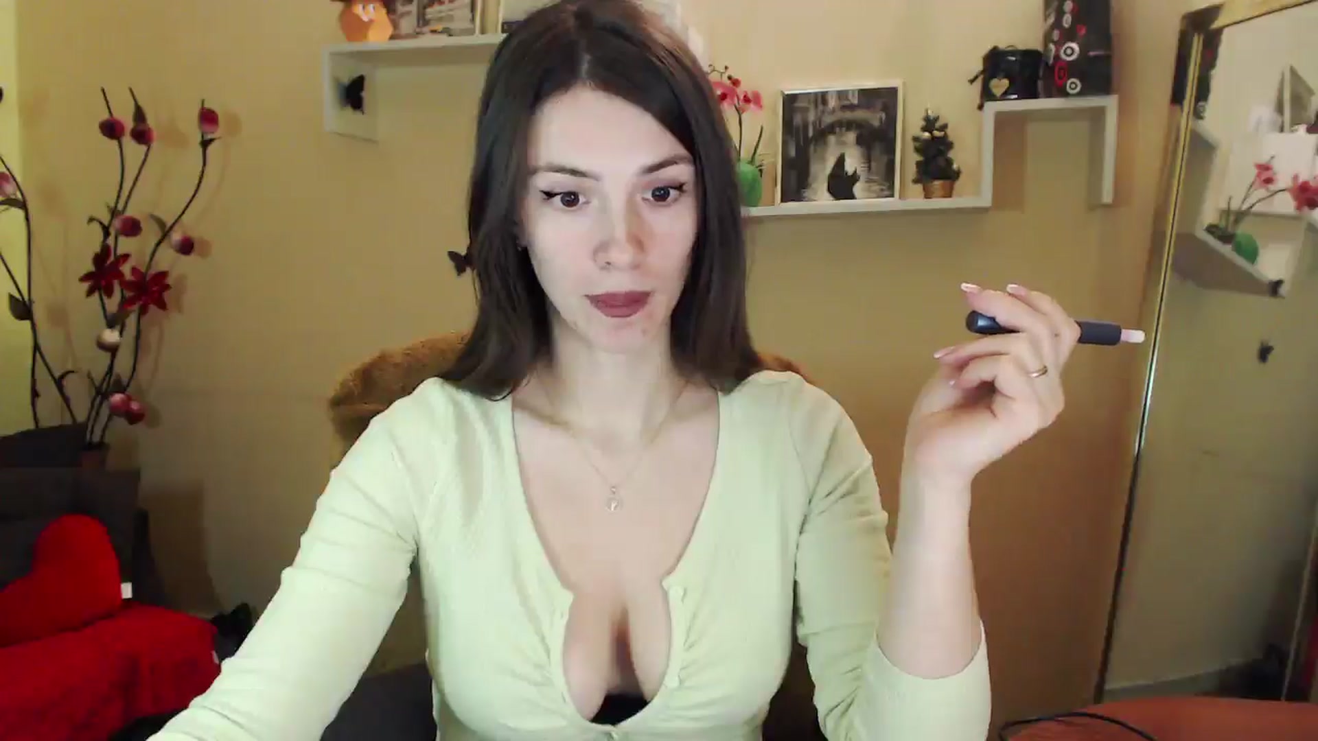 Gallery image thumbnail from MiaRoony's myfreecams stream on, 01/12/2026, 13:17 image 10 of 20