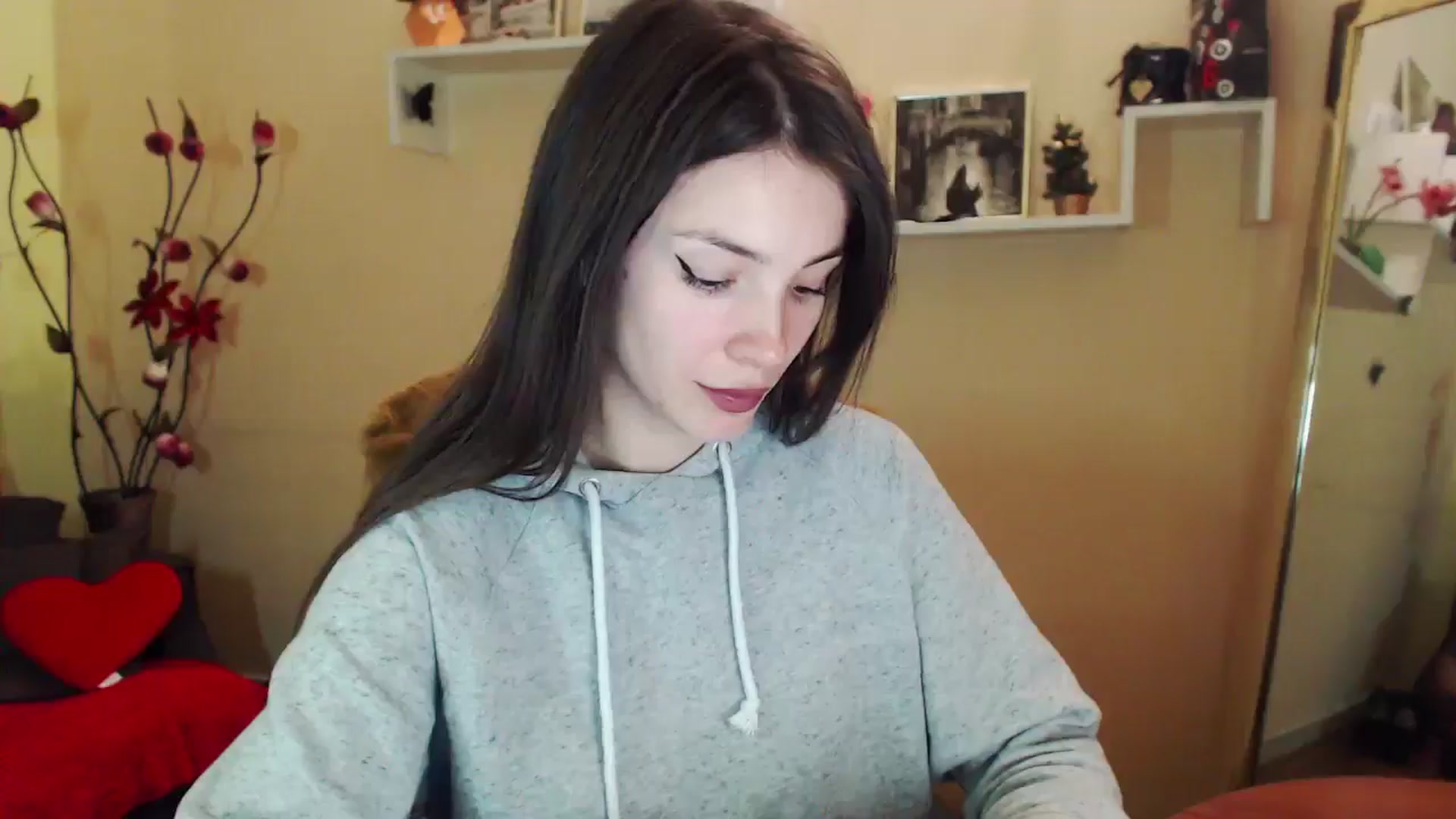 Gallery image thumbnail from MiaRoony's myfreecams stream on, 01/18/2026, 13:26 image 14 of 20