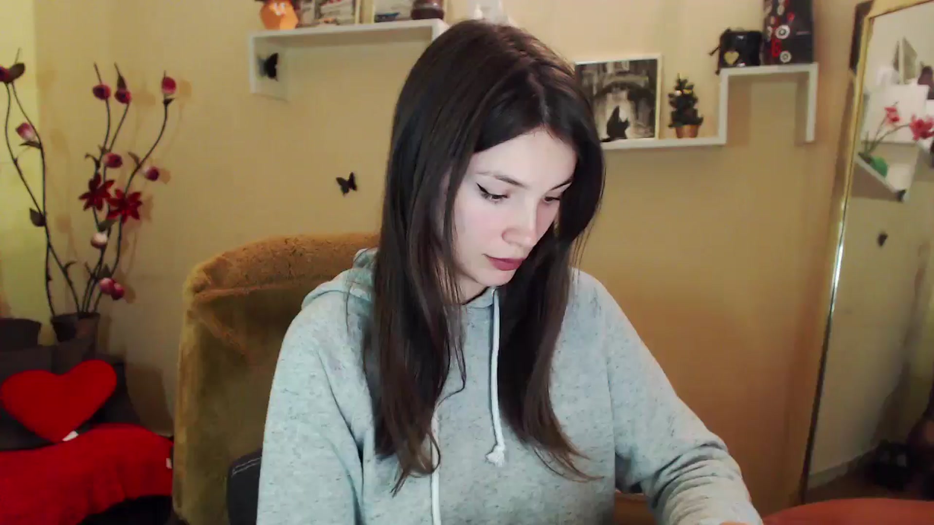 Gallery image thumbnail from MiaRoony's myfreecams stream on, 01/18/2026, 13:26 image 13 of 20