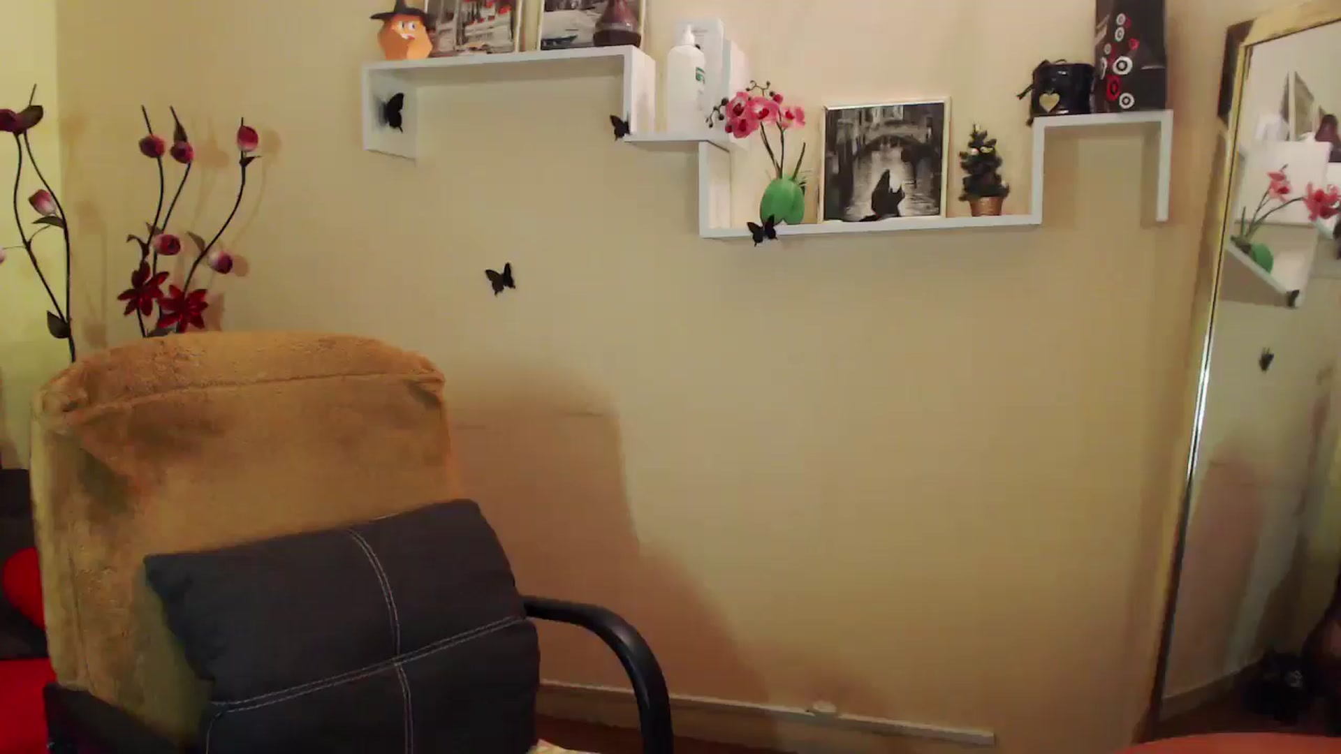Gallery image thumbnail from MiaRoony's myfreecams stream on, 01/21/2026, 13:03 image 3 of 20