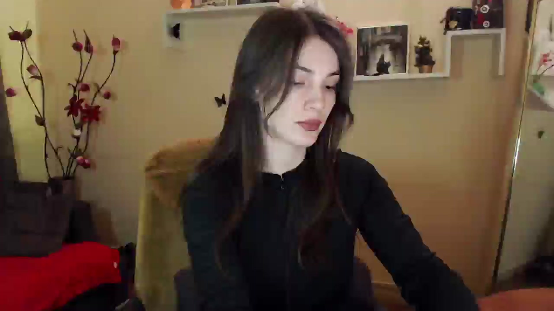 Gallery image thumbnail from MiaRoony's myfreecams stream on, 02/16/2026, 12:10 image 2 of 20