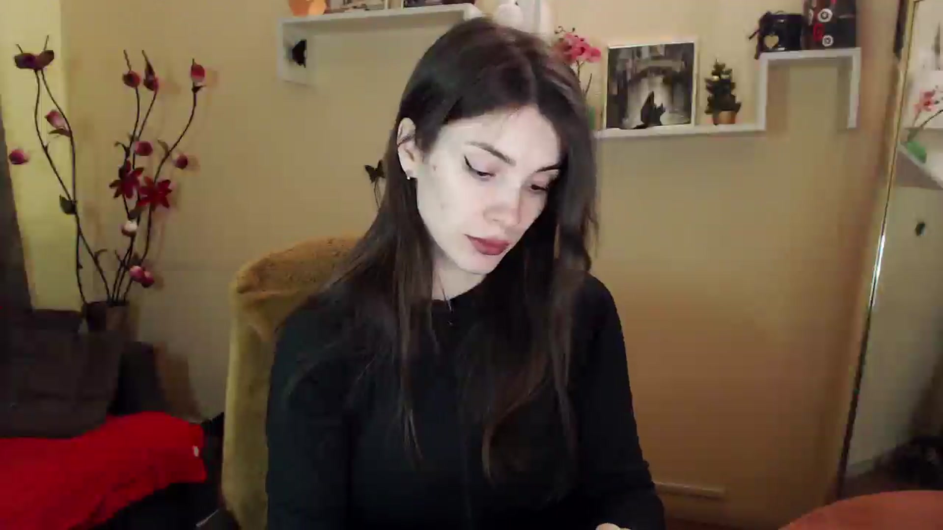 Gallery image thumbnail from MiaRoony's myfreecams stream on, 02/16/2026, 12:10 image 17 of 20
