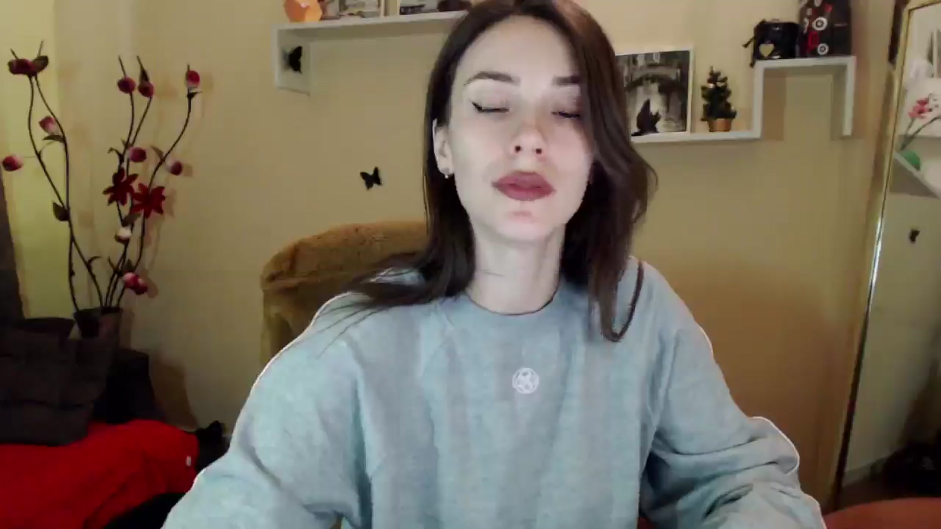 Gallery image thumbnail from MiaRoony's myfreecams stream on, 03/01/2026, 12:48 image 11 of 20