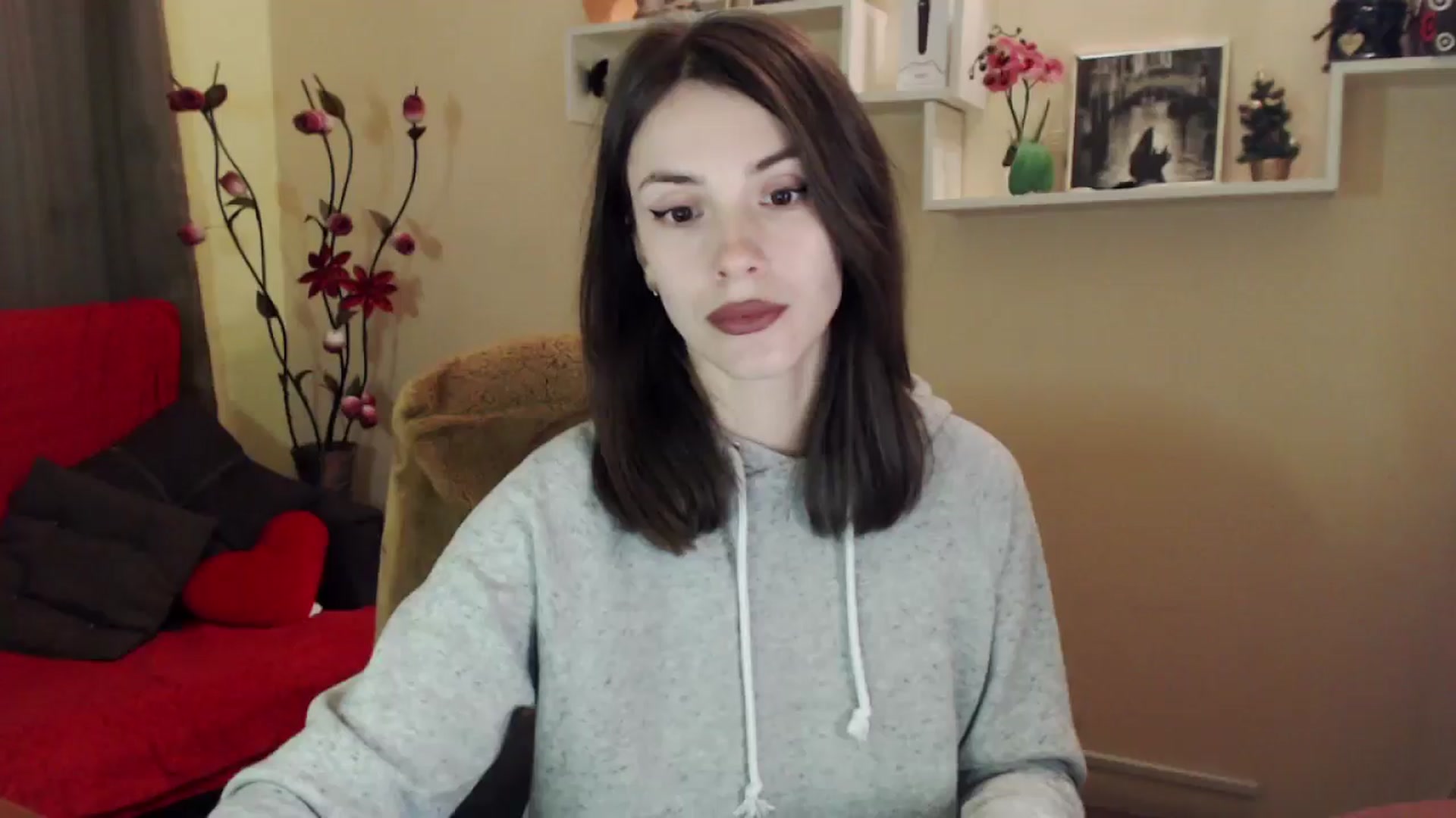 Gallery image thumbnail from MiaRoony's myfreecams stream on, 04/16/2026, 13:31 image 12 of 20