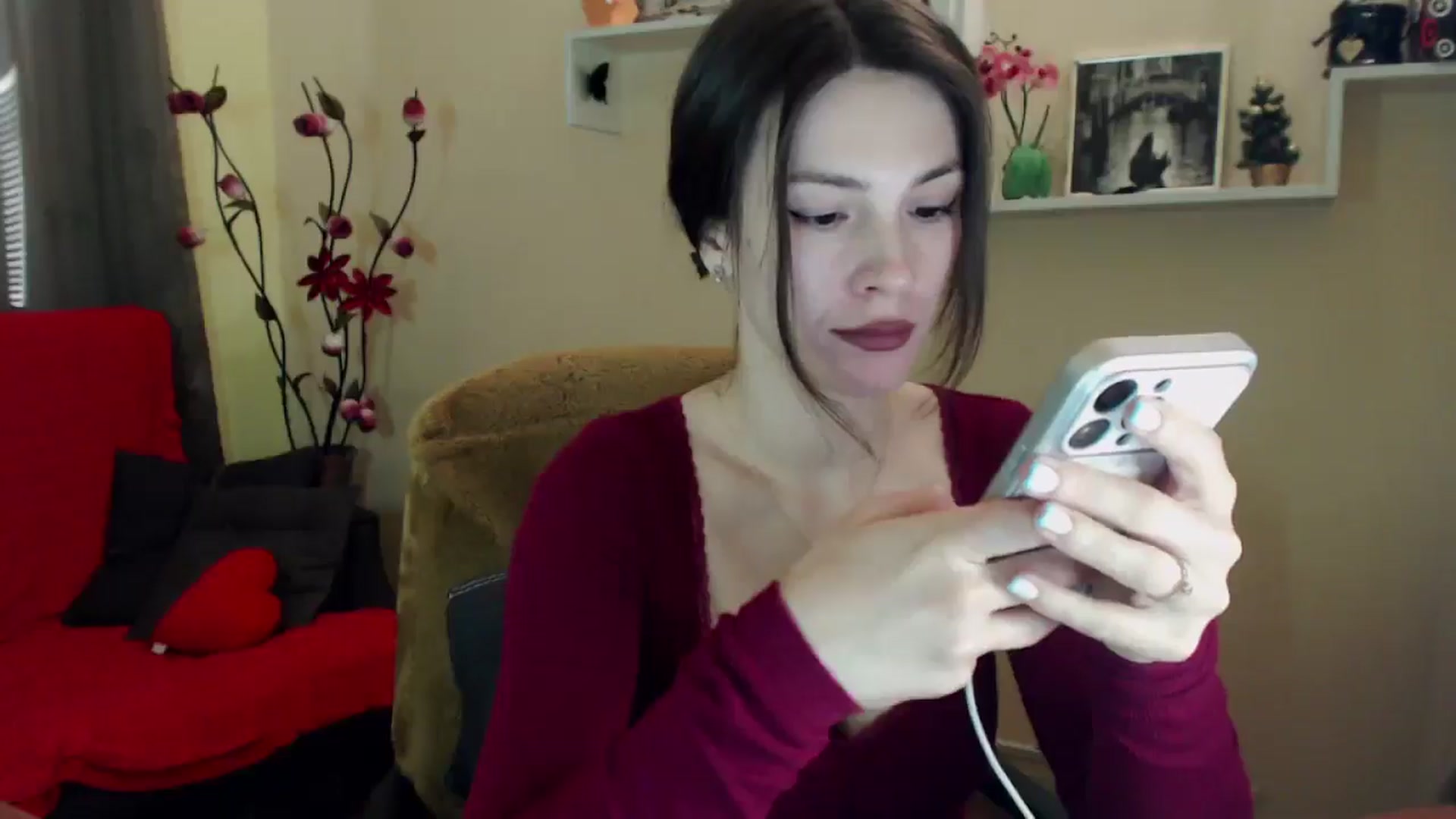 Gallery image thumbnail from MiaRoony's myfreecams stream on, 05/09/2026, 11:36 image 6 of 20