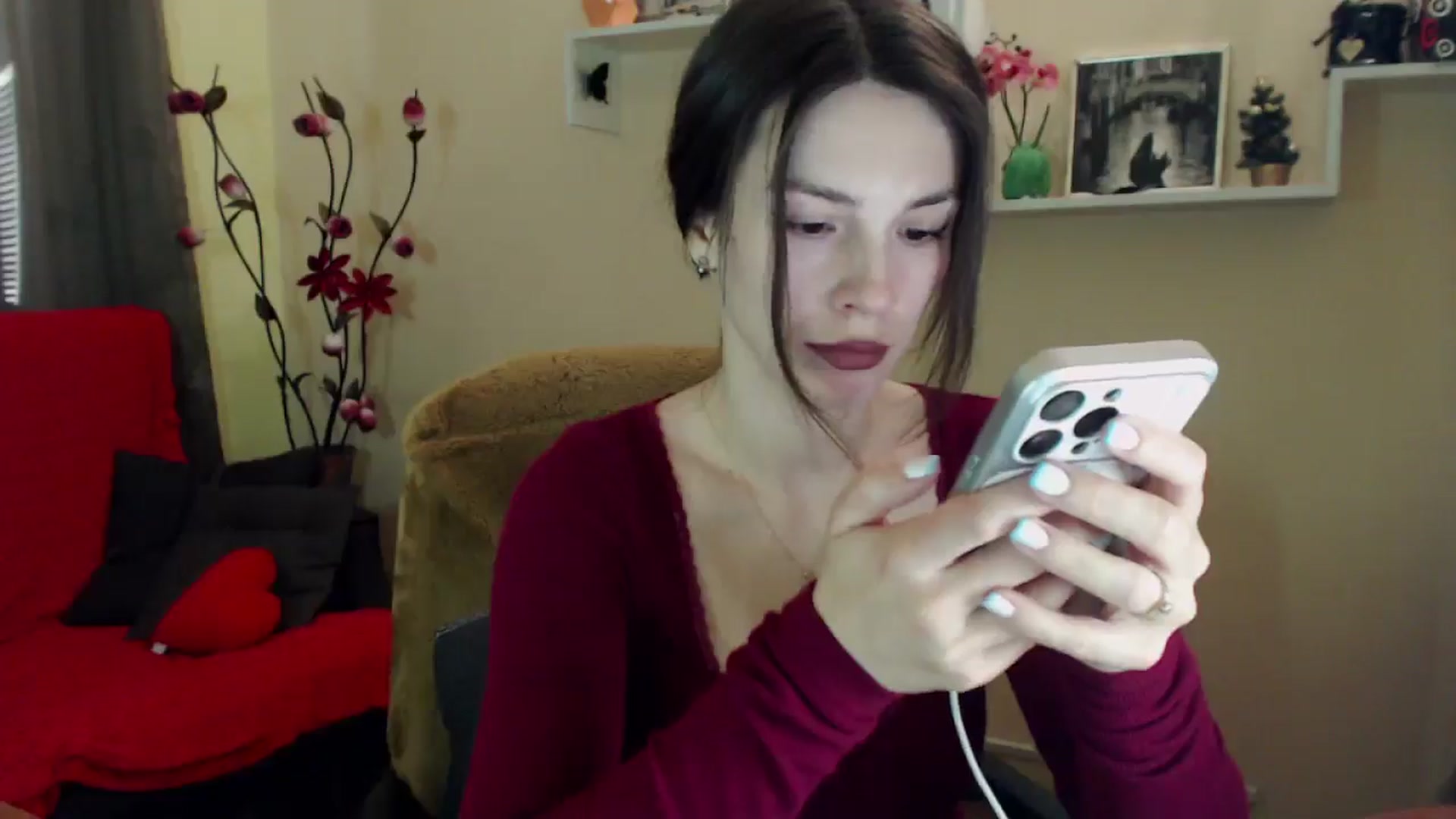 Gallery image thumbnail from MiaRoony's myfreecams stream on, 05/09/2026, 11:36 image 9 of 20