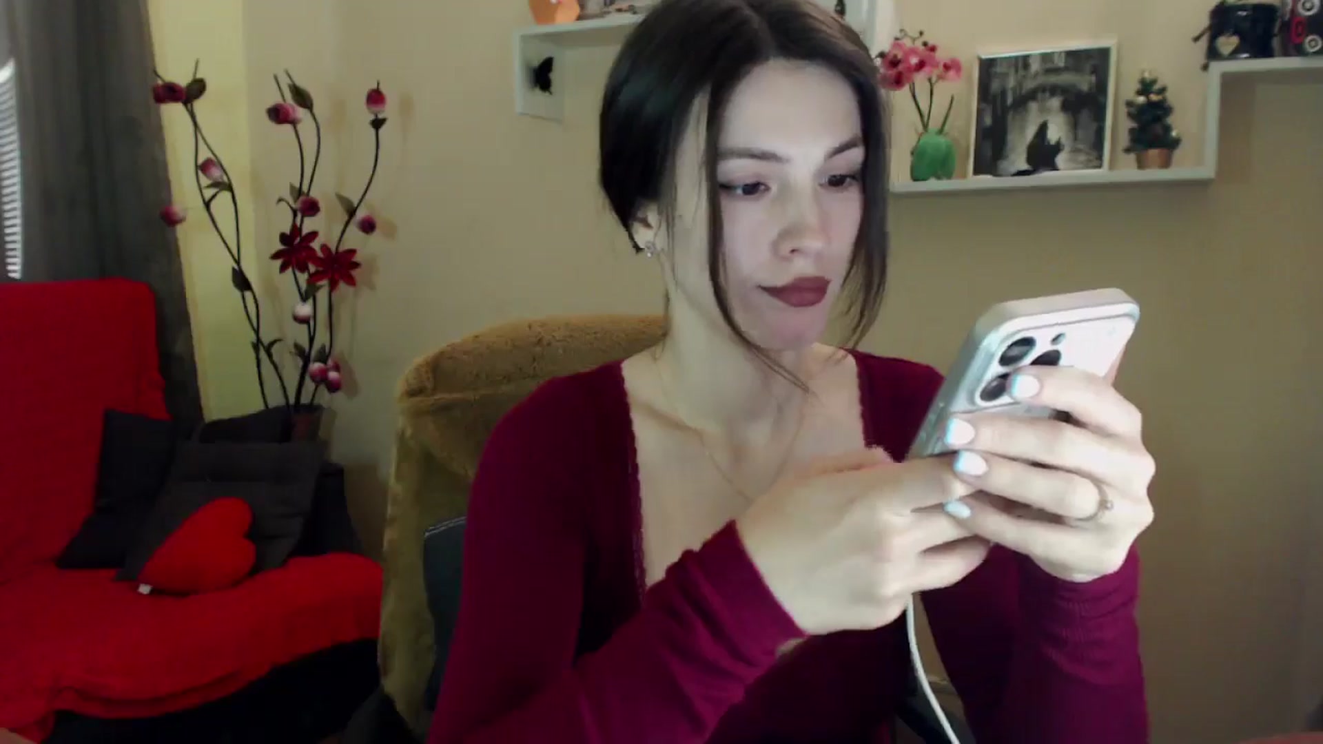 Gallery image thumbnail from MiaRoony's myfreecams stream on, 05/09/2026, 11:36 image 7 of 20