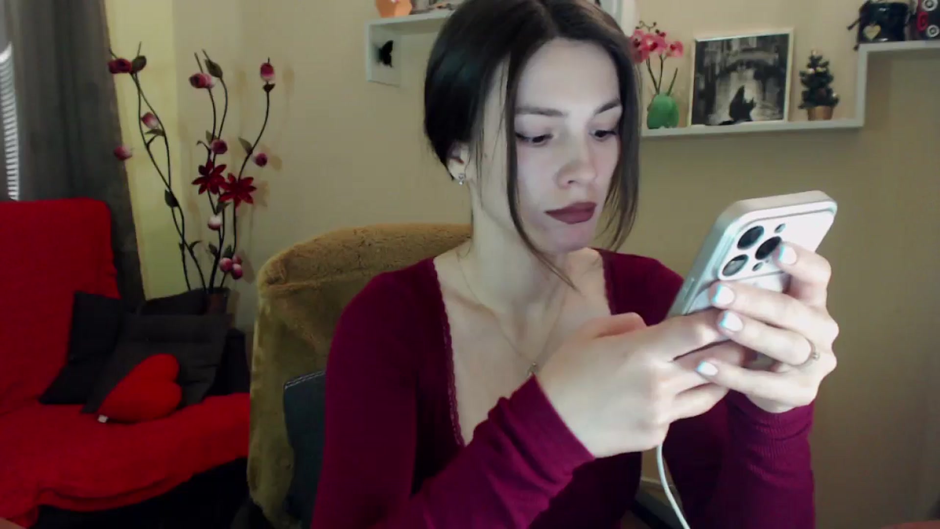 Gallery image thumbnail from MiaRoony's myfreecams stream on, 05/09/2026, 11:36 image 4 of 20