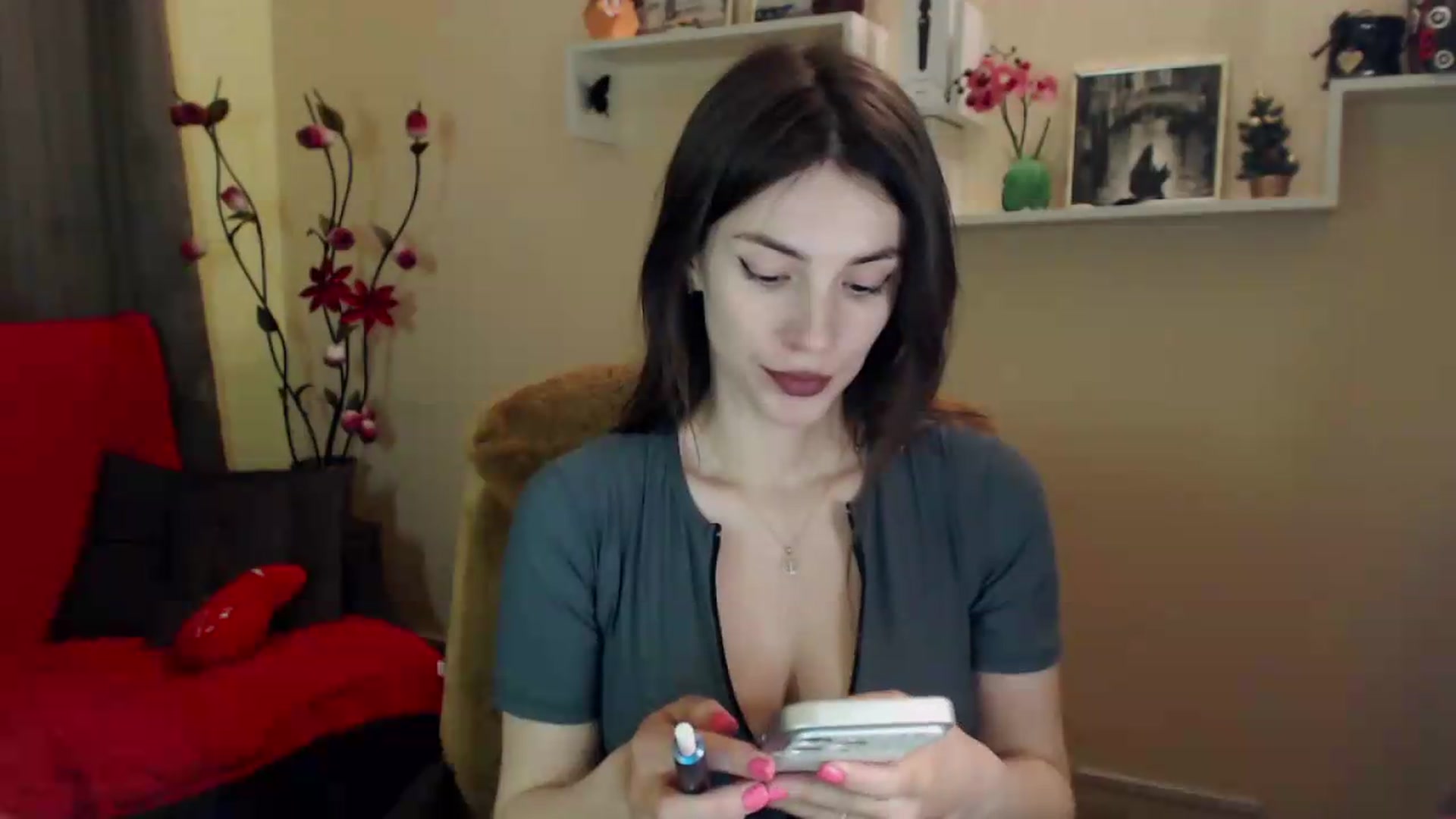 Gallery image thumbnail from MiaRoony's myfreecams stream on, 05/17/2026, 13:08 image 15 of 20