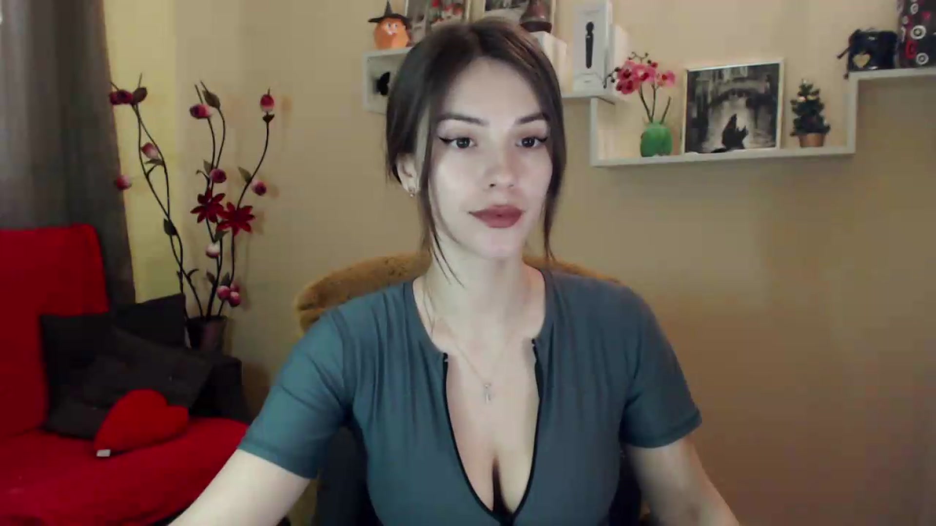 Gallery image thumbnail from MiaRoony's myfreecams stream on, 05/20/2026, 12:24 image 2 of 20