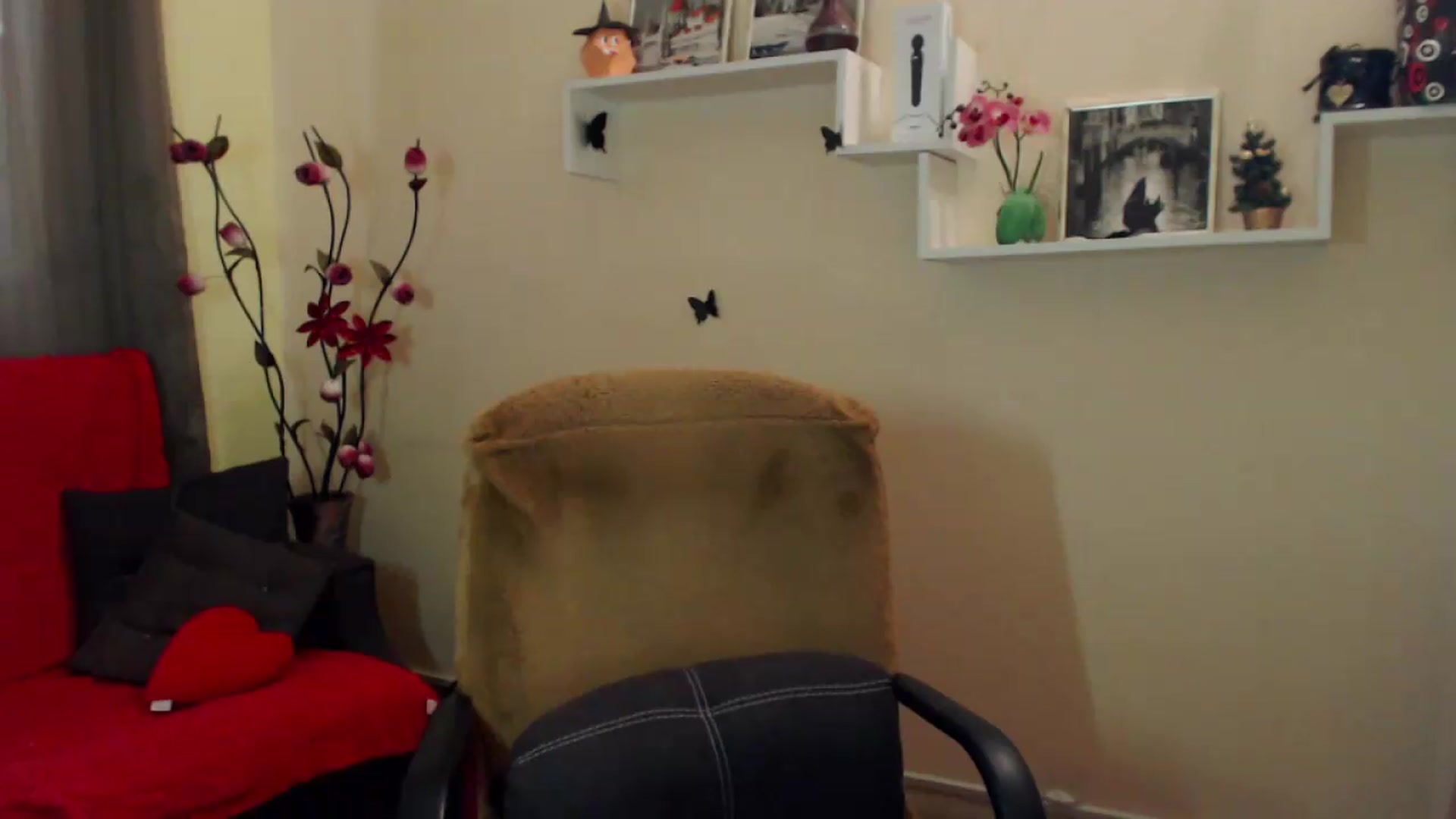 Gallery image thumbnail from MiaRoony's myfreecams stream on, 05/20/2026, 12:24 image 3 of 20