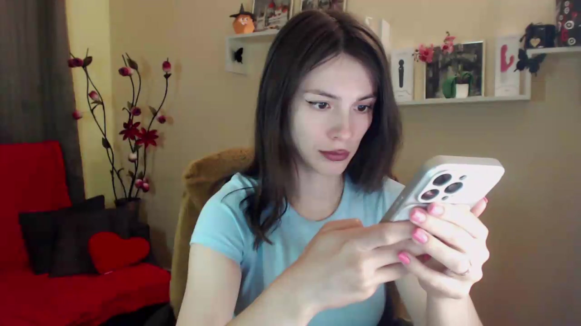 Gallery image thumbnail from MiaRoony's myfreecams stream on, 05/24/2026, 16:46 image 3 of 20