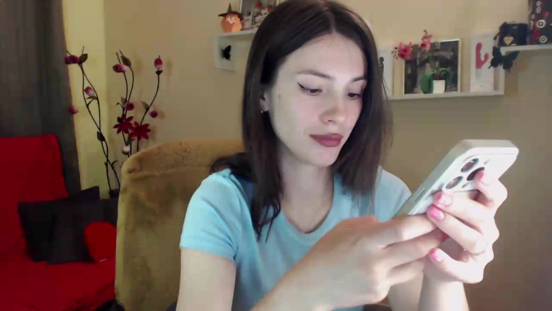 Gallery image thumbnail from MiaRoony's myfreecams stream on, 05/24/2026, 16:46 image 16 of 20