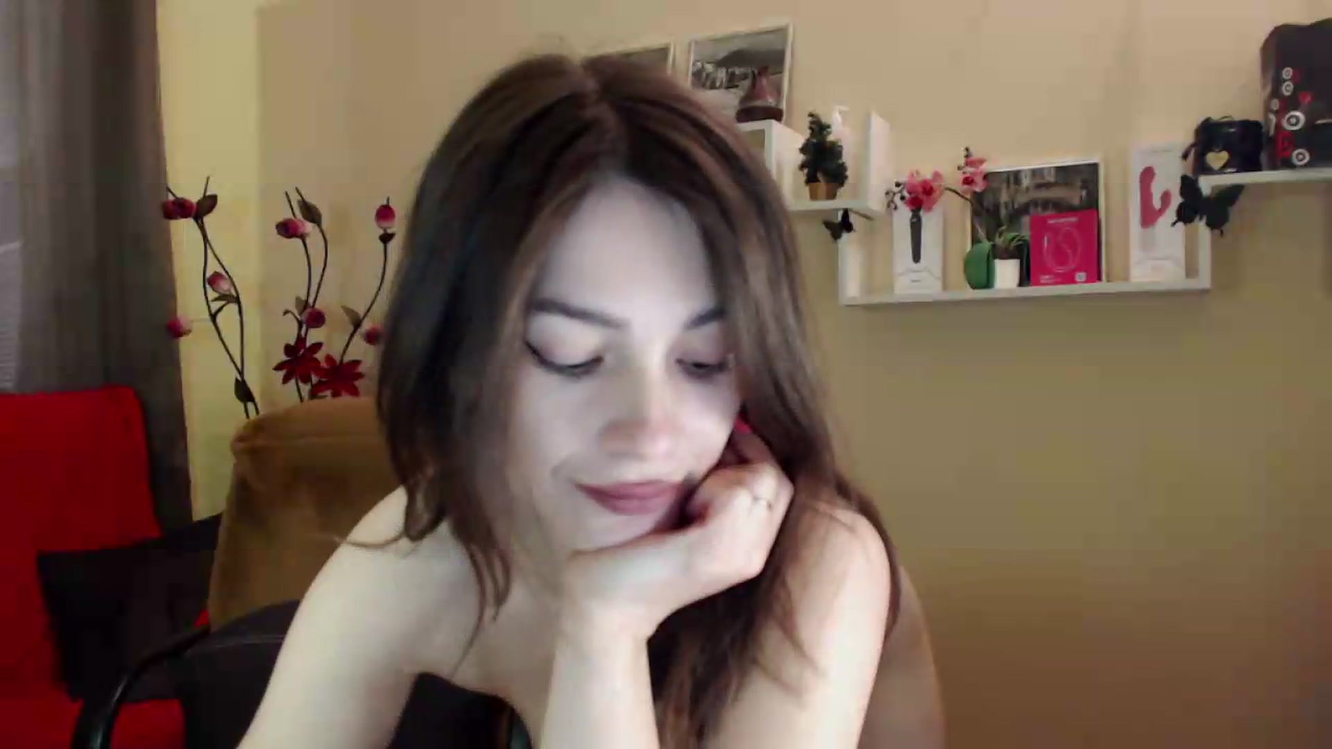 Gallery image thumbnail from MiaRoony's myfreecams stream on, 05/31/2026, 11:31 image 6 of 20