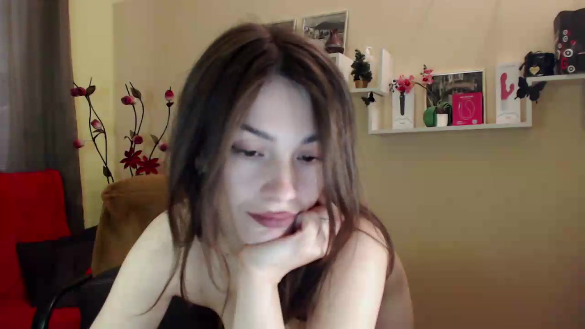 Gallery image thumbnail from MiaRoony's myfreecams stream on, 05/31/2026, 11:31 image 7 of 20