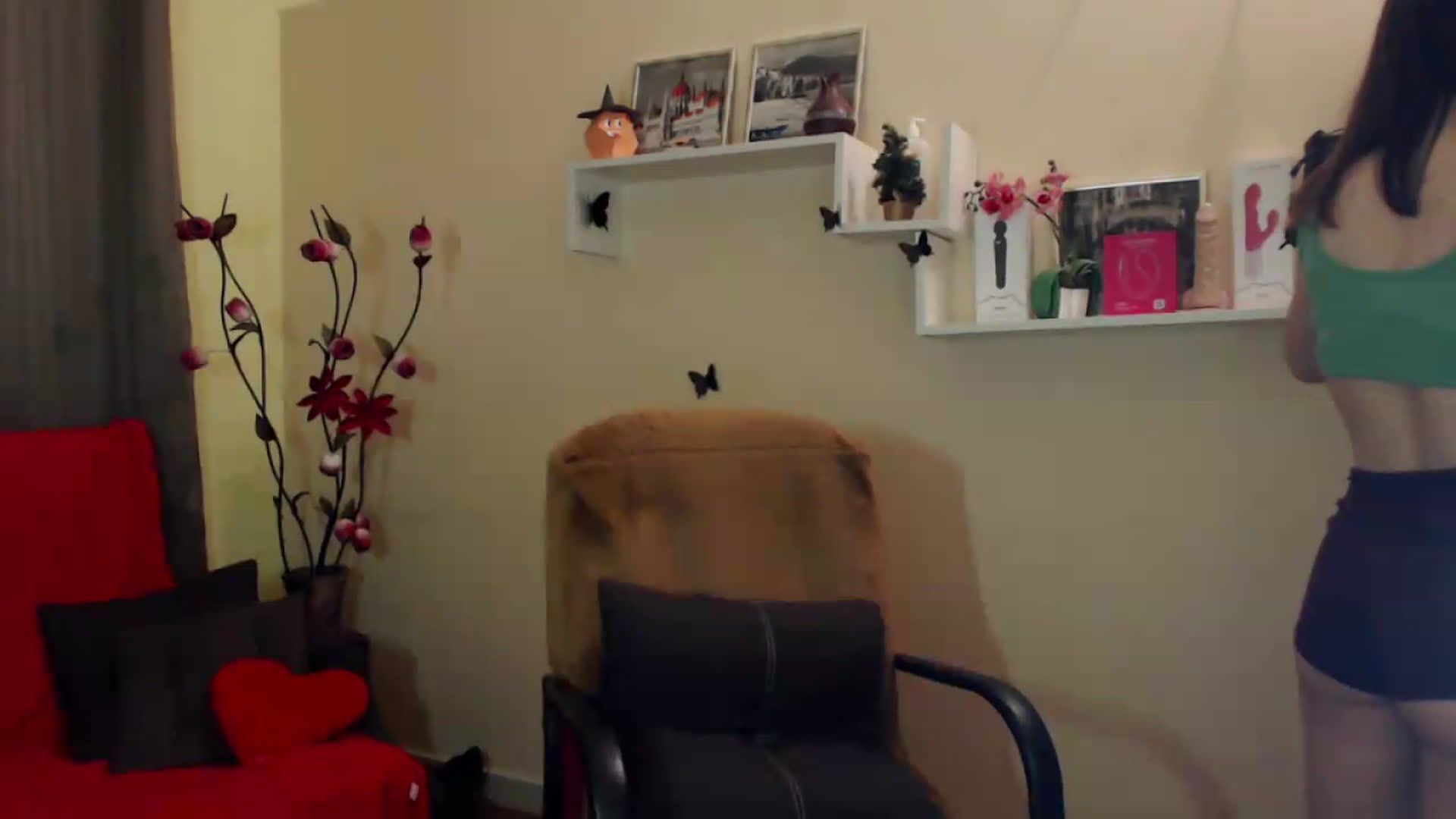 Gallery image thumbnail from MiaRoony's myfreecams stream on, 06/01/2026, 16:43 image 18 of 20