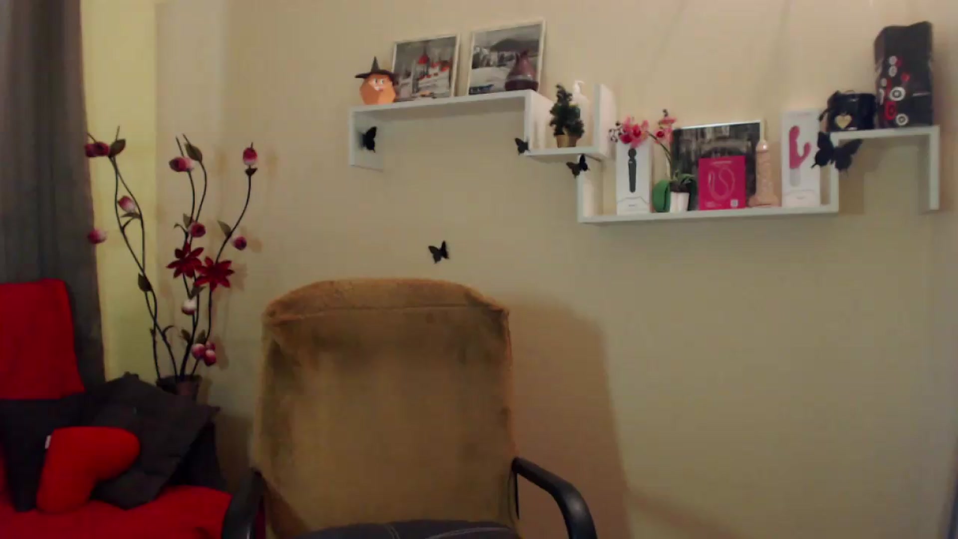 Gallery image thumbnail from MiaRoony's myfreecams stream on, 06/07/2026, 13:28 image 12 of 20