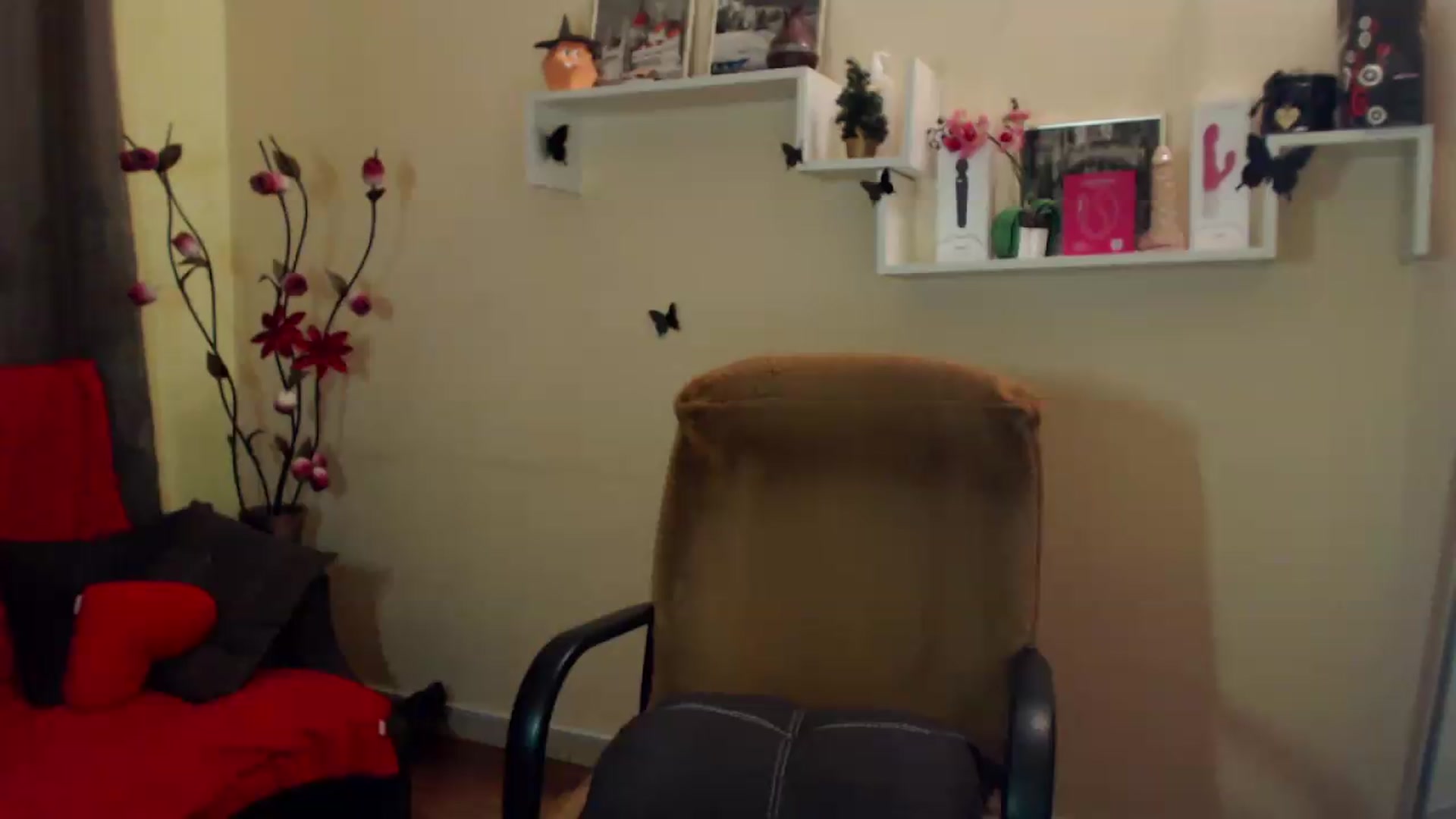 Gallery image thumbnail from MiaRoony's myfreecams stream on, 06/07/2026, 15:17 image 12 of 20