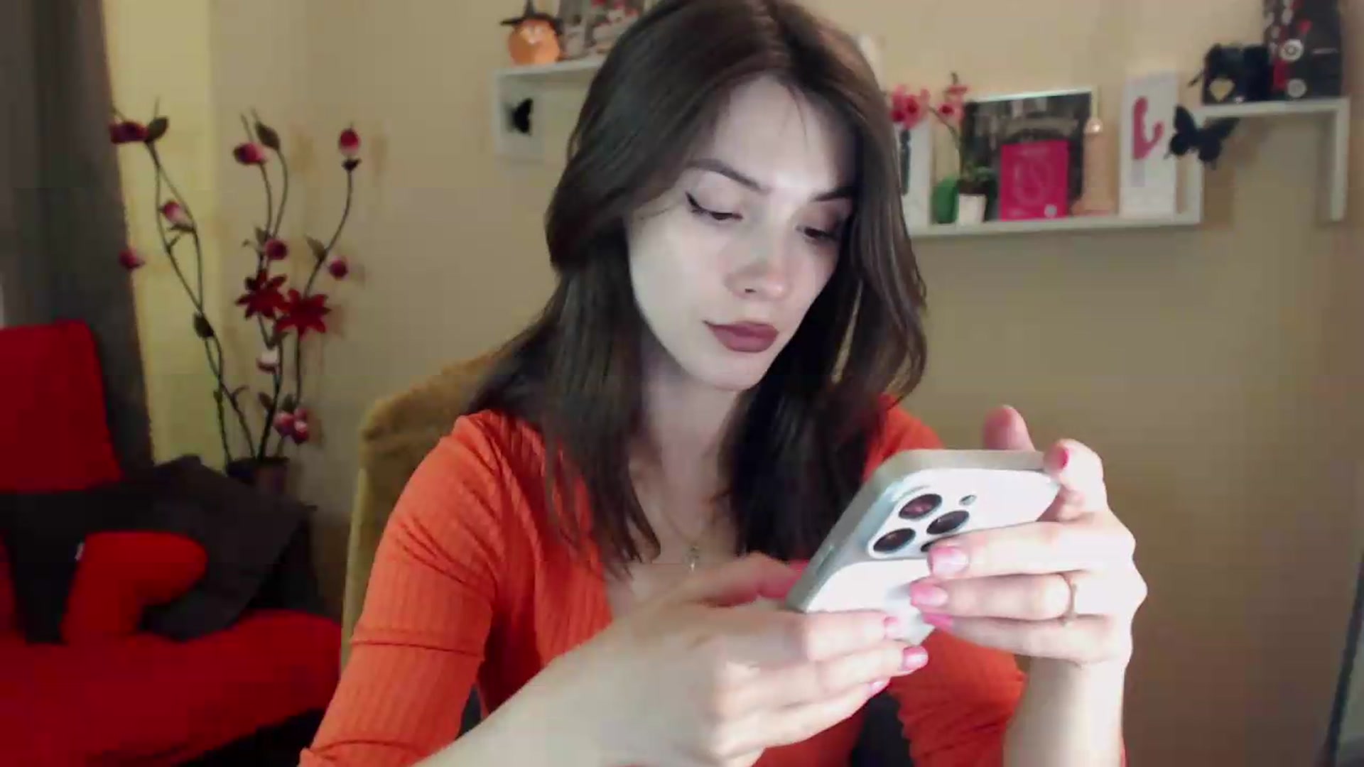 Gallery image thumbnail from MiaRoony's myfreecams stream on, 06/12/2026, 10:42 image 7 of 20
