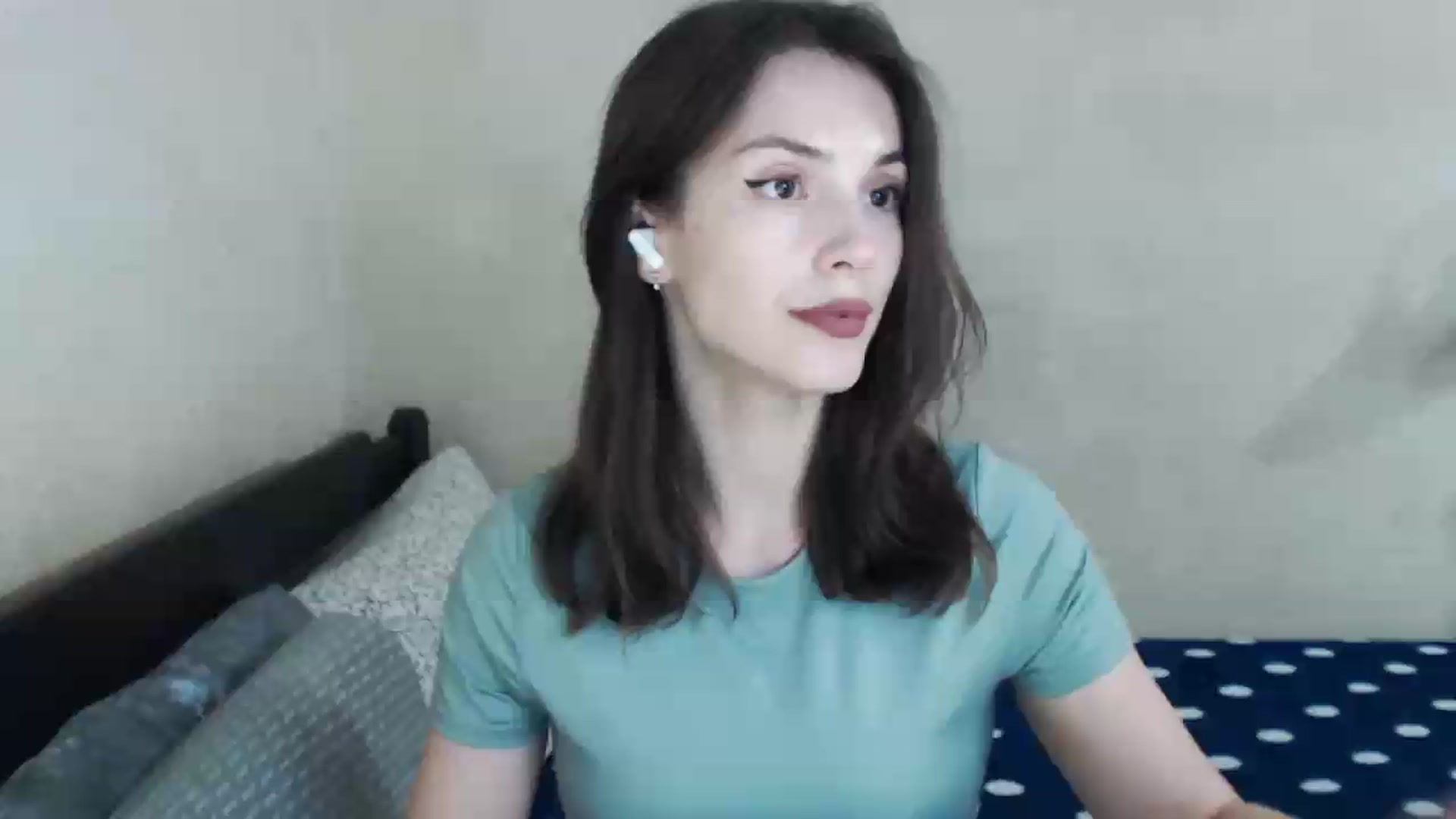 Gallery image thumbnail from MiaRoony's myfreecams stream on, 06/12/2026, 19:18 image 3 of 20