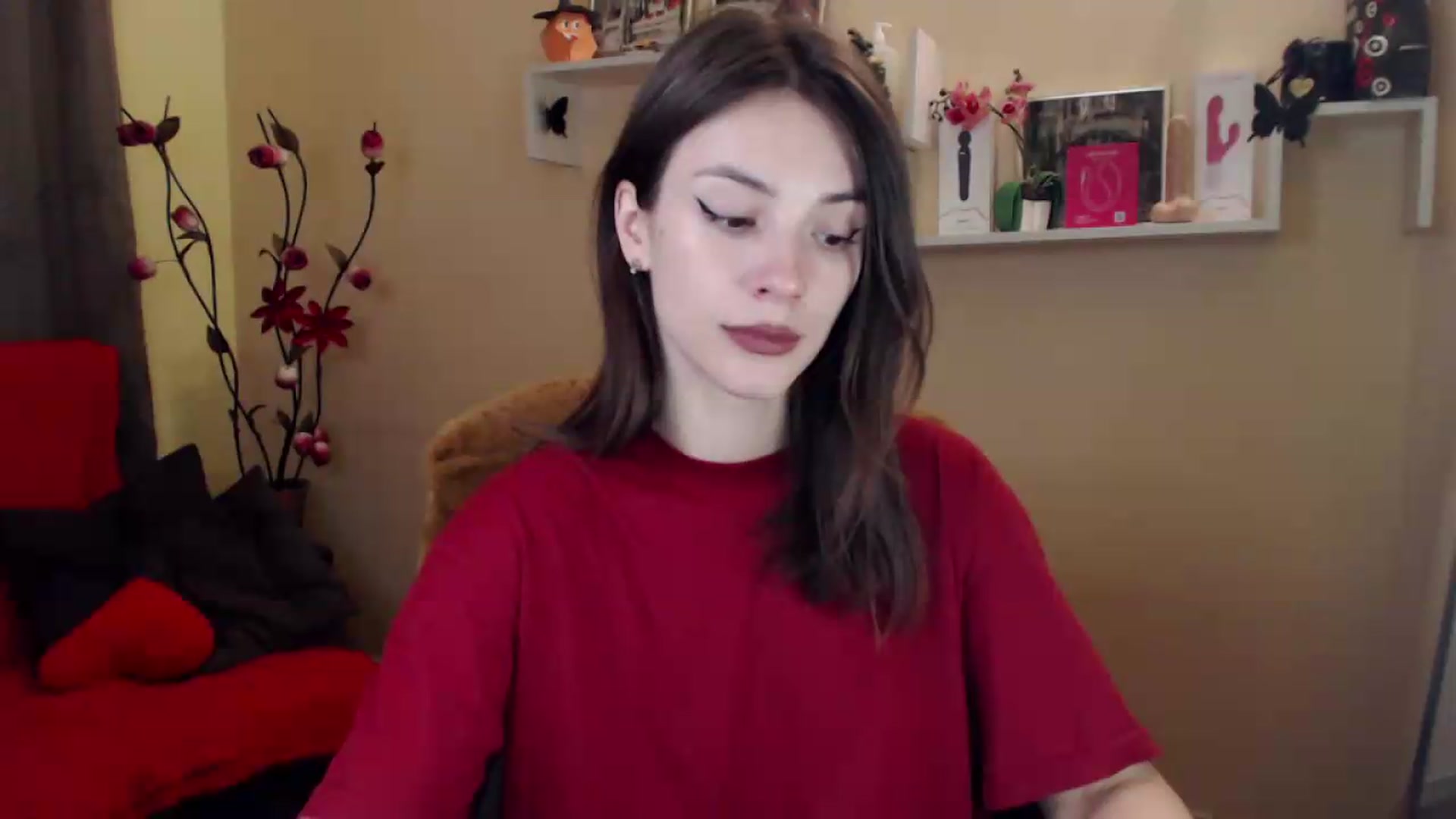 Gallery image thumbnail from MiaRoony's myfreecams stream on, 06/14/2026, 17:43 image 7 of 20