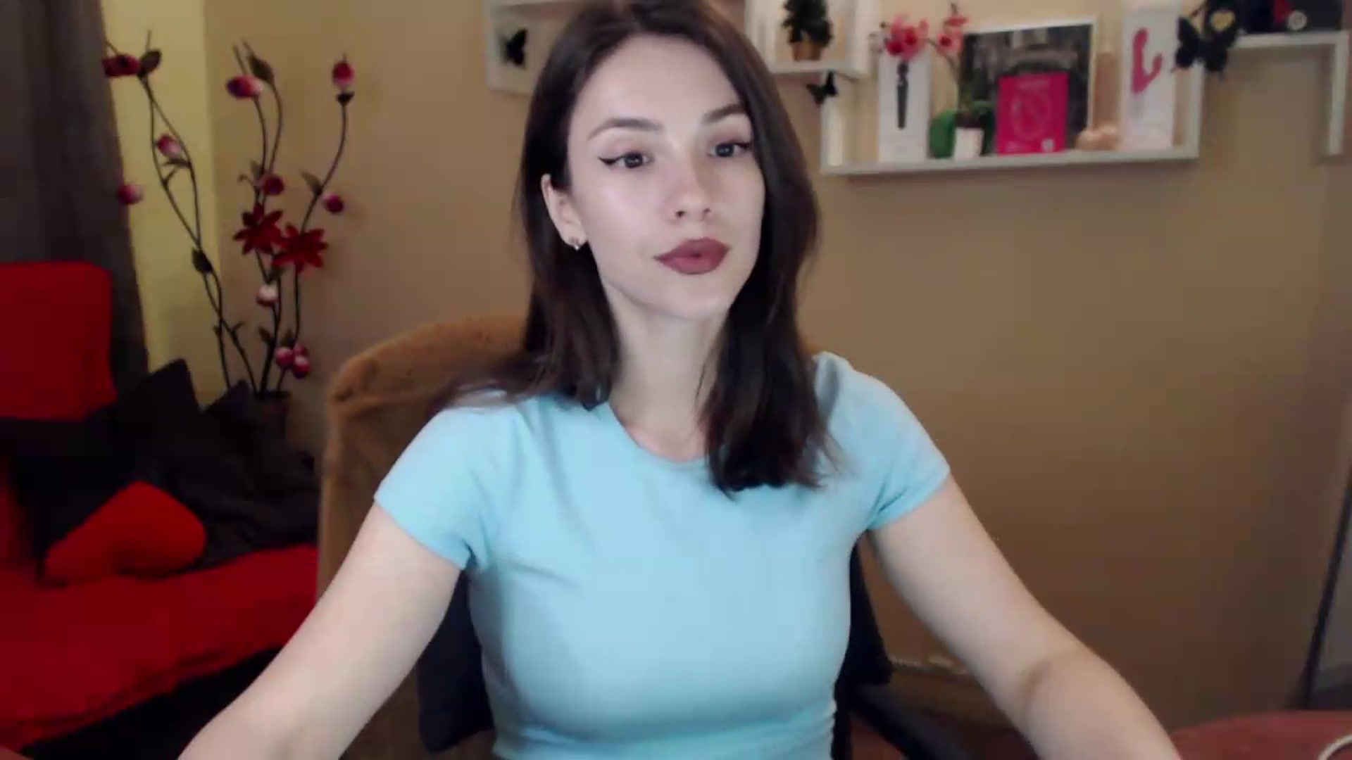 Gallery image thumbnail from MiaRoony's myfreecams stream on, 06/19/2026, 12:50 image 3 of 20
