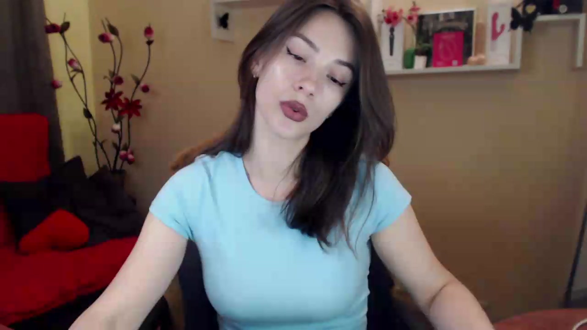 Gallery image thumbnail from MiaRoony's myfreecams stream on, 06/19/2026, 12:50 image 5 of 20