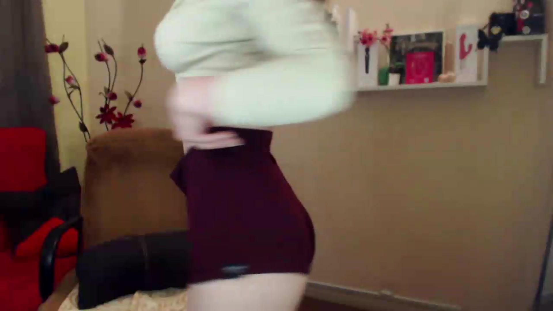 Gallery image thumbnail from MiaRoony's myfreecams stream on, 06/19/2026, 14:37 image 9 of 20